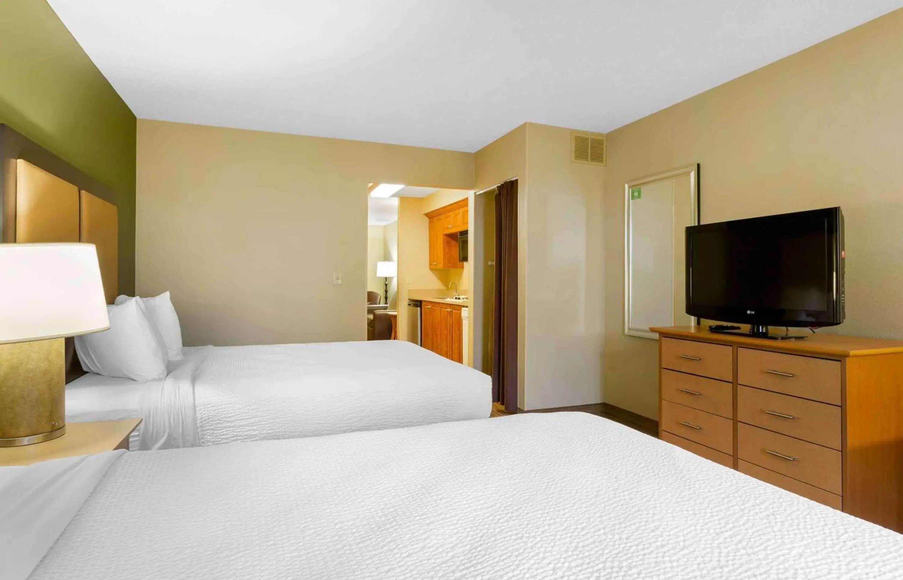 Bedroom, Bed in Extended Stay America Suites - Findlay - Tiffin Avenue
