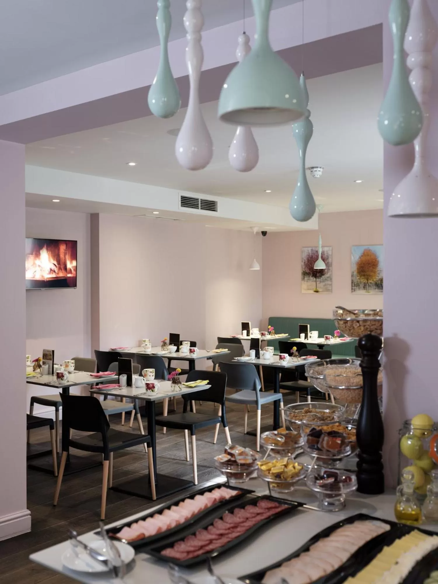 Continental breakfast in Signature Townhouse London Hyde Park