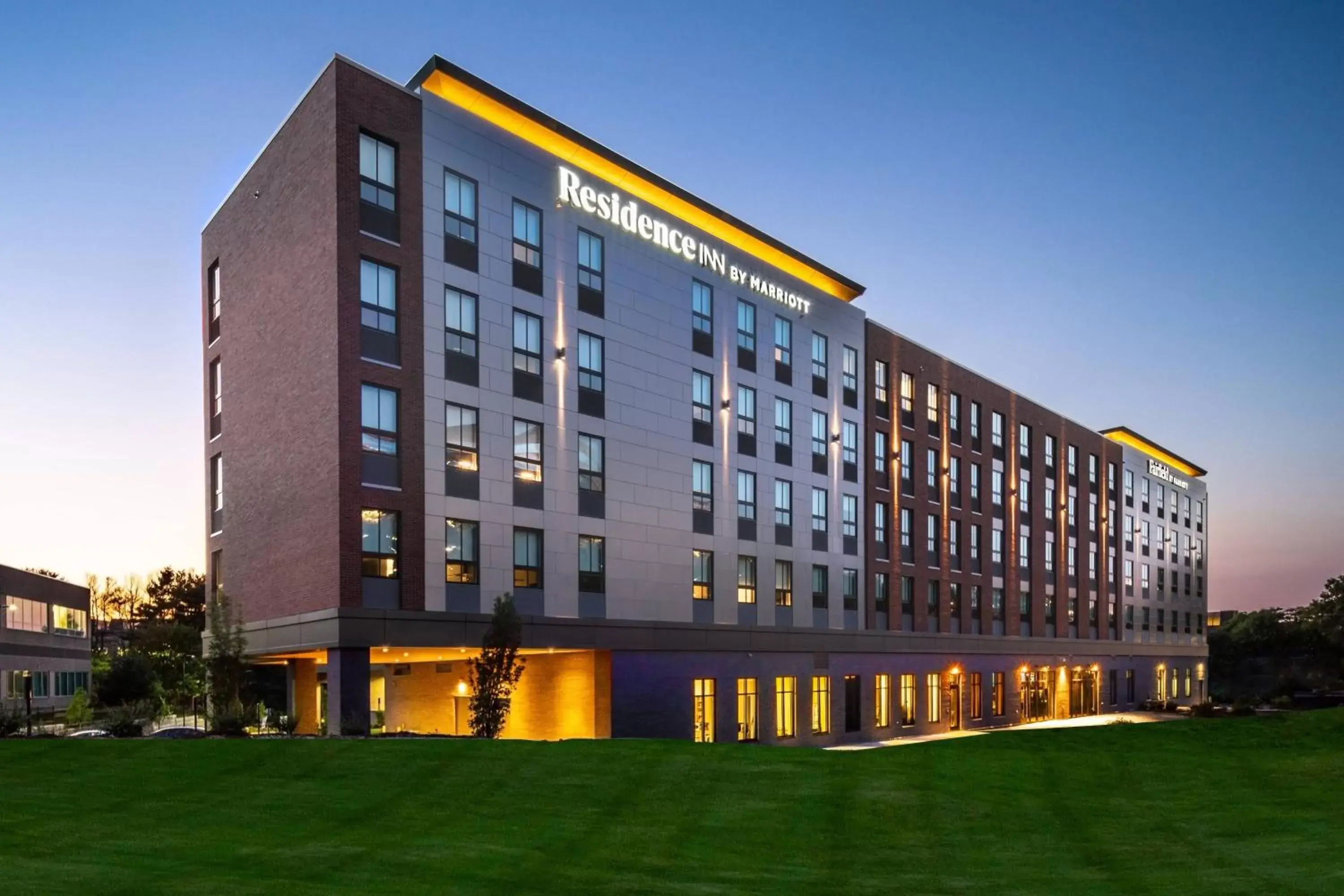 Property Building in Residence Inn by Marriott Boston Waltham