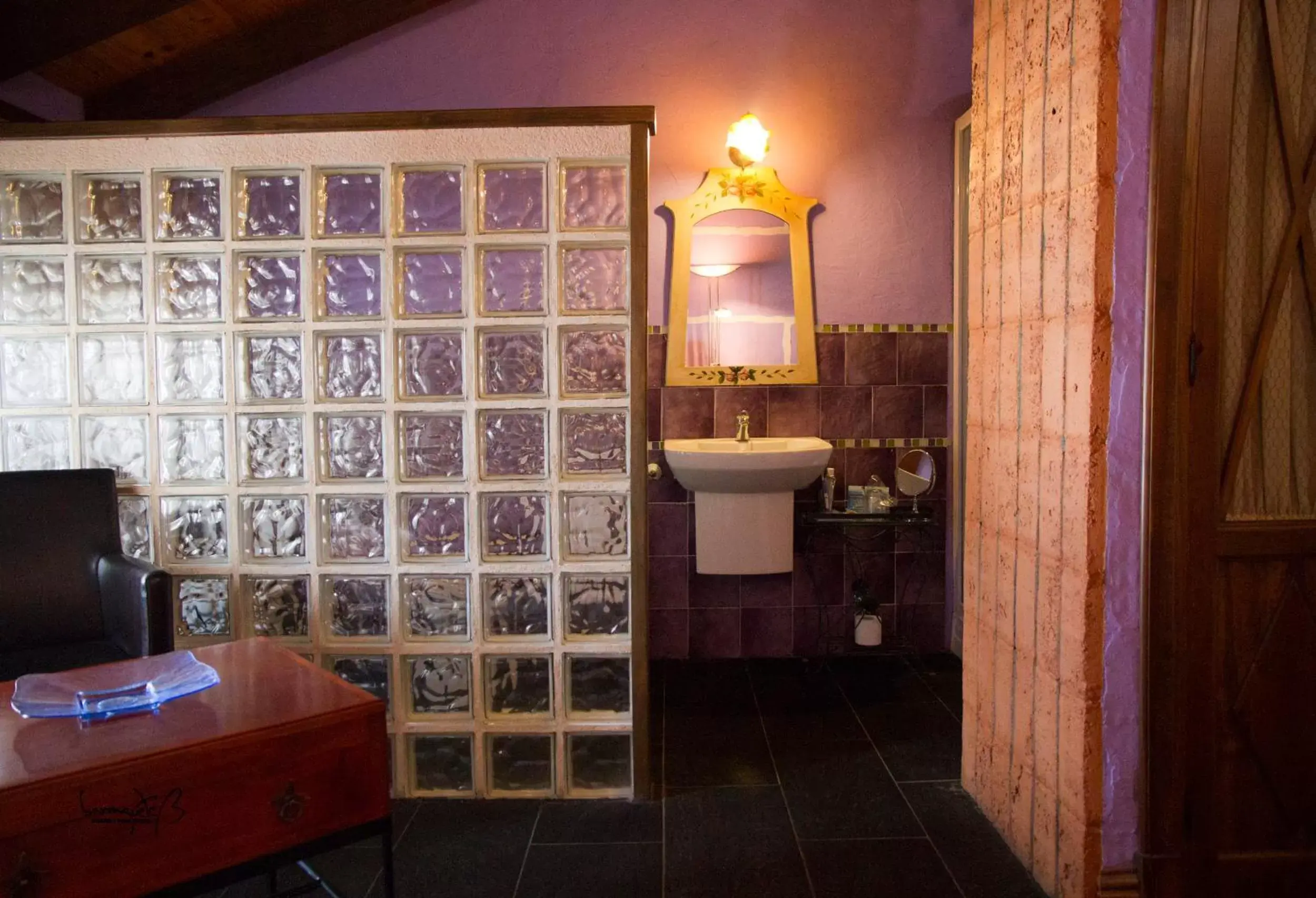 Property building, Bathroom in La Casona del Abuelo Parra