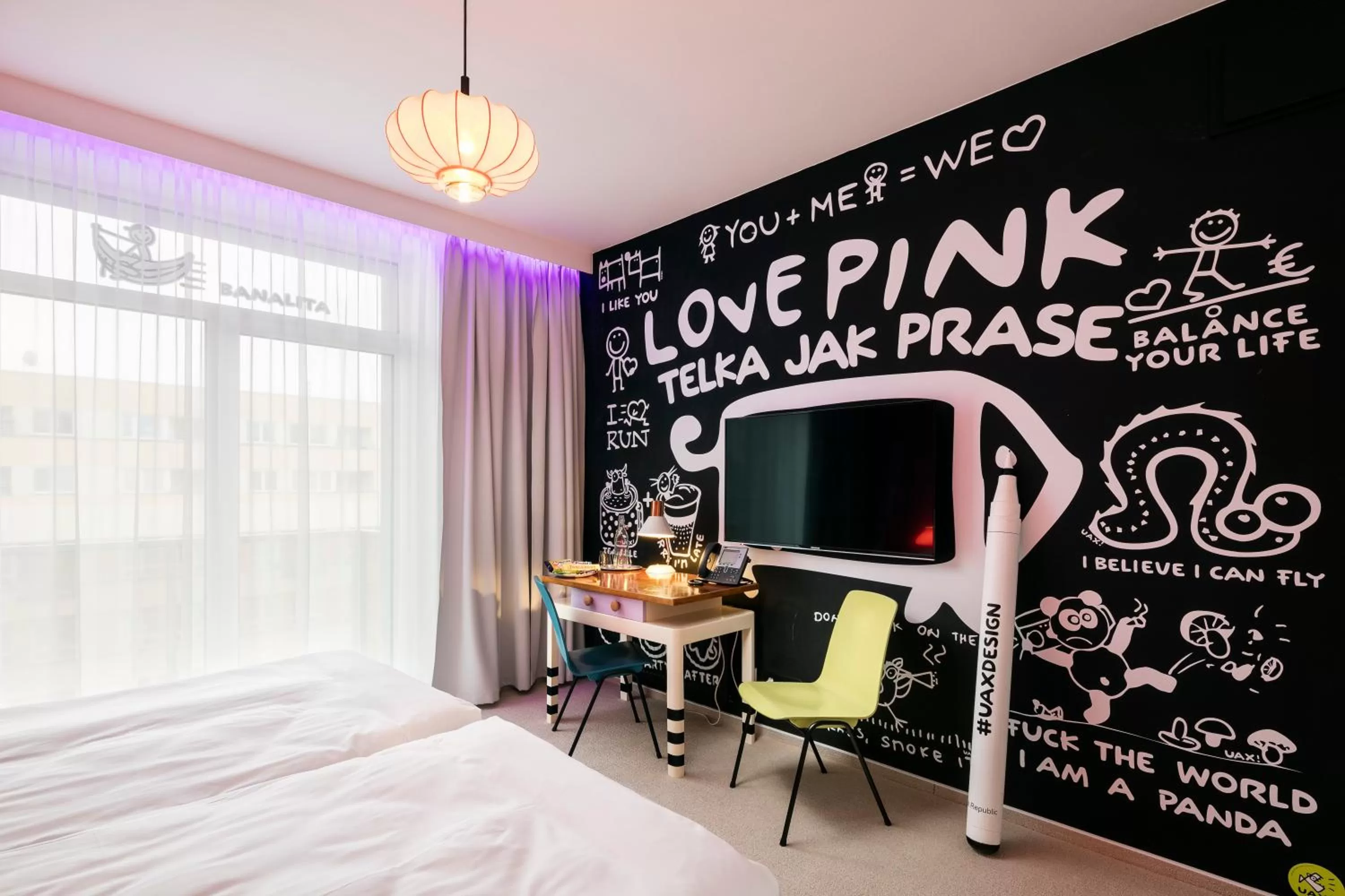 Decorative detail, Bed in Pytloun Imperial Design Suites