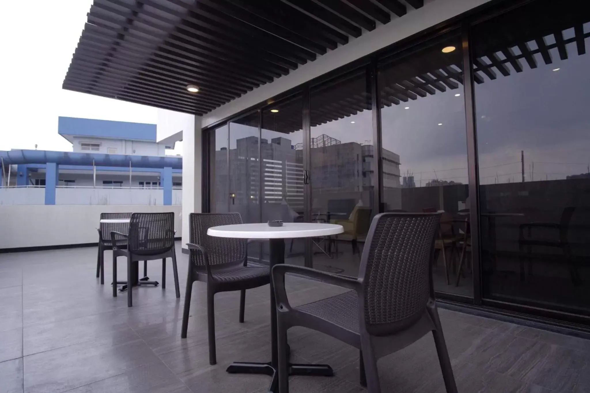 Balcony/Terrace in Artemis Place Makati Hotel