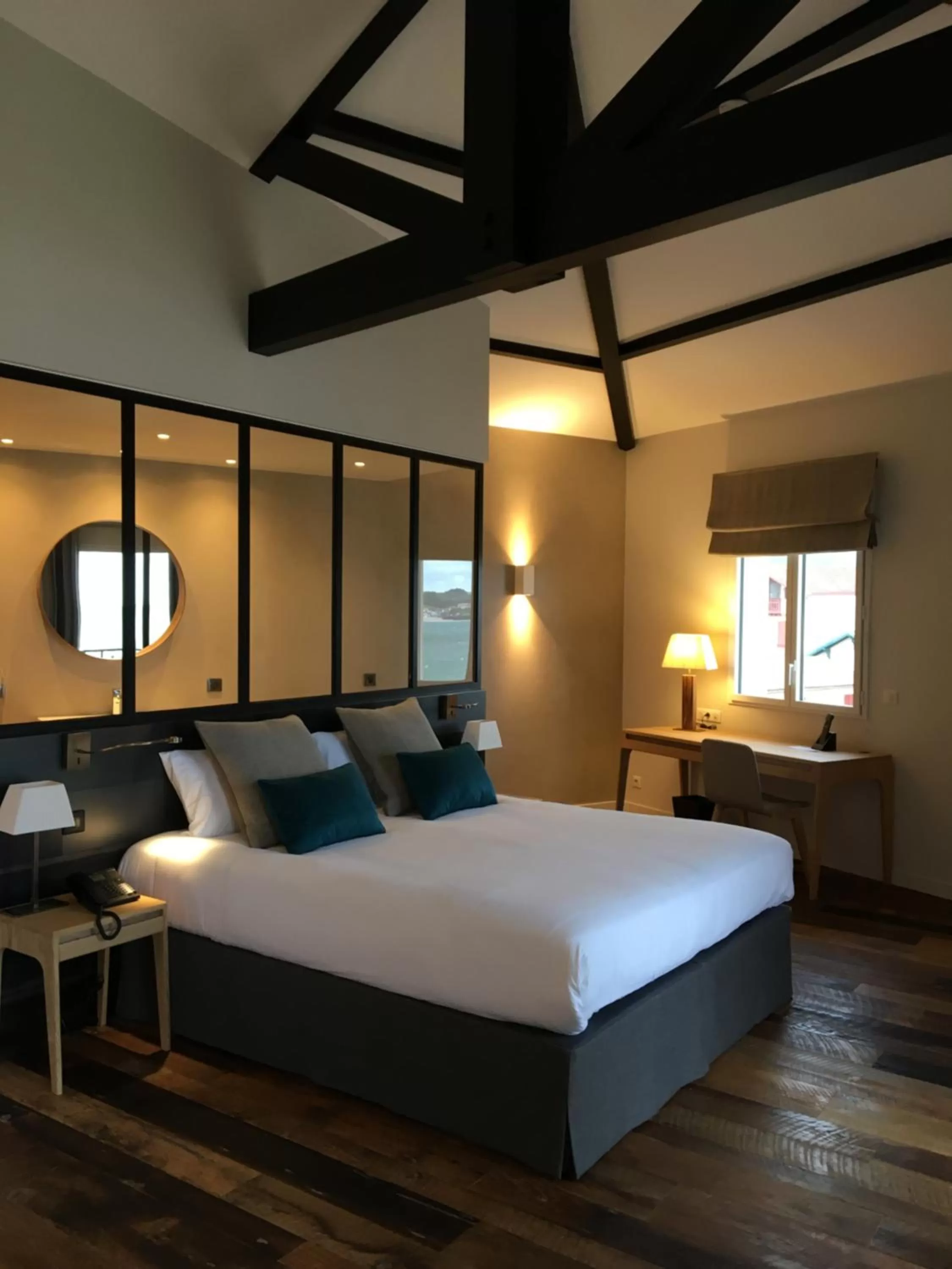 Bedroom, Bed in Hôtel de la Plage - Saint Jean de Luz