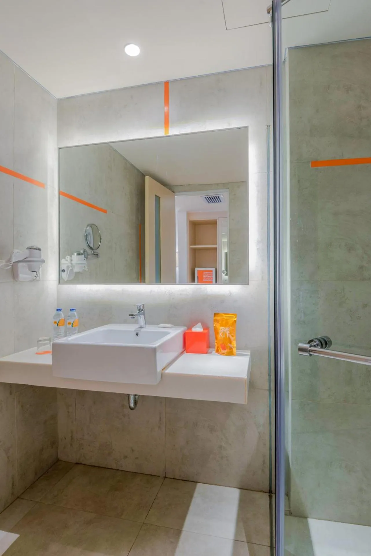 Shower in HARRIS Resort Barelang Batam