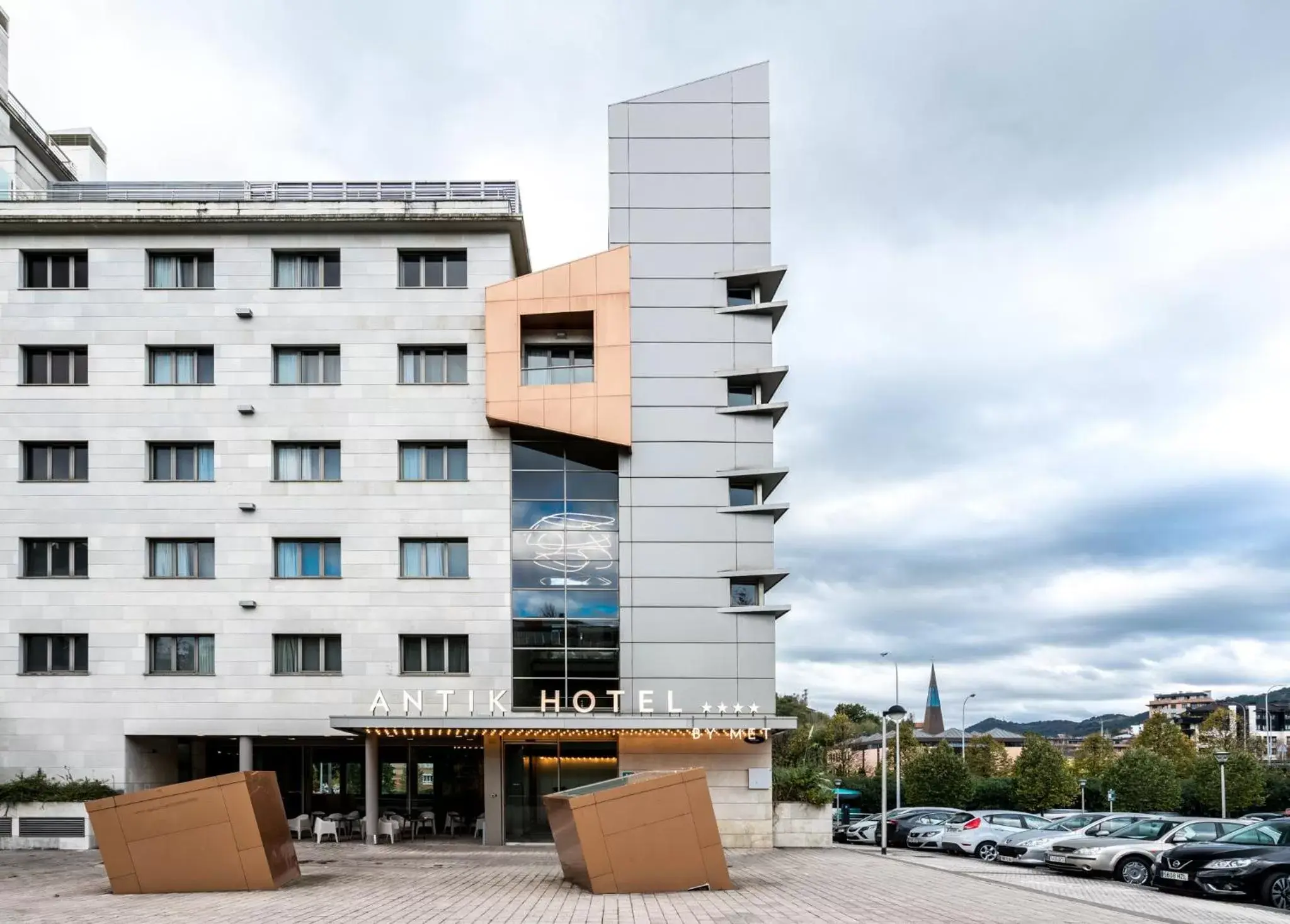 Facade/entrance, Property Building in Hotel Antik San Sebastián