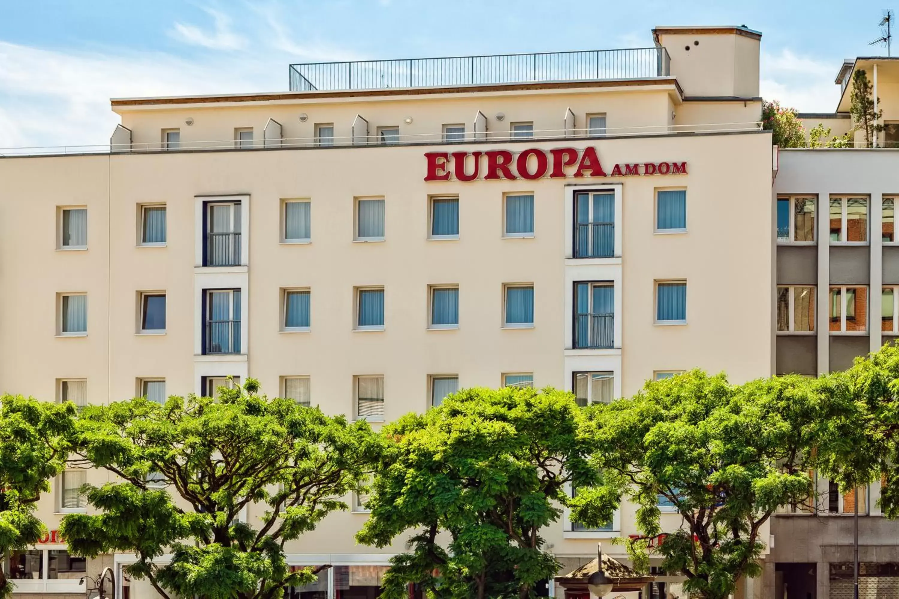 Facade/entrance, Property Building in CityClass Hotel Europa am Dom