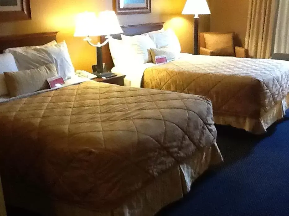 Bed in Ramada Hotel Ashland-Catlettsburg