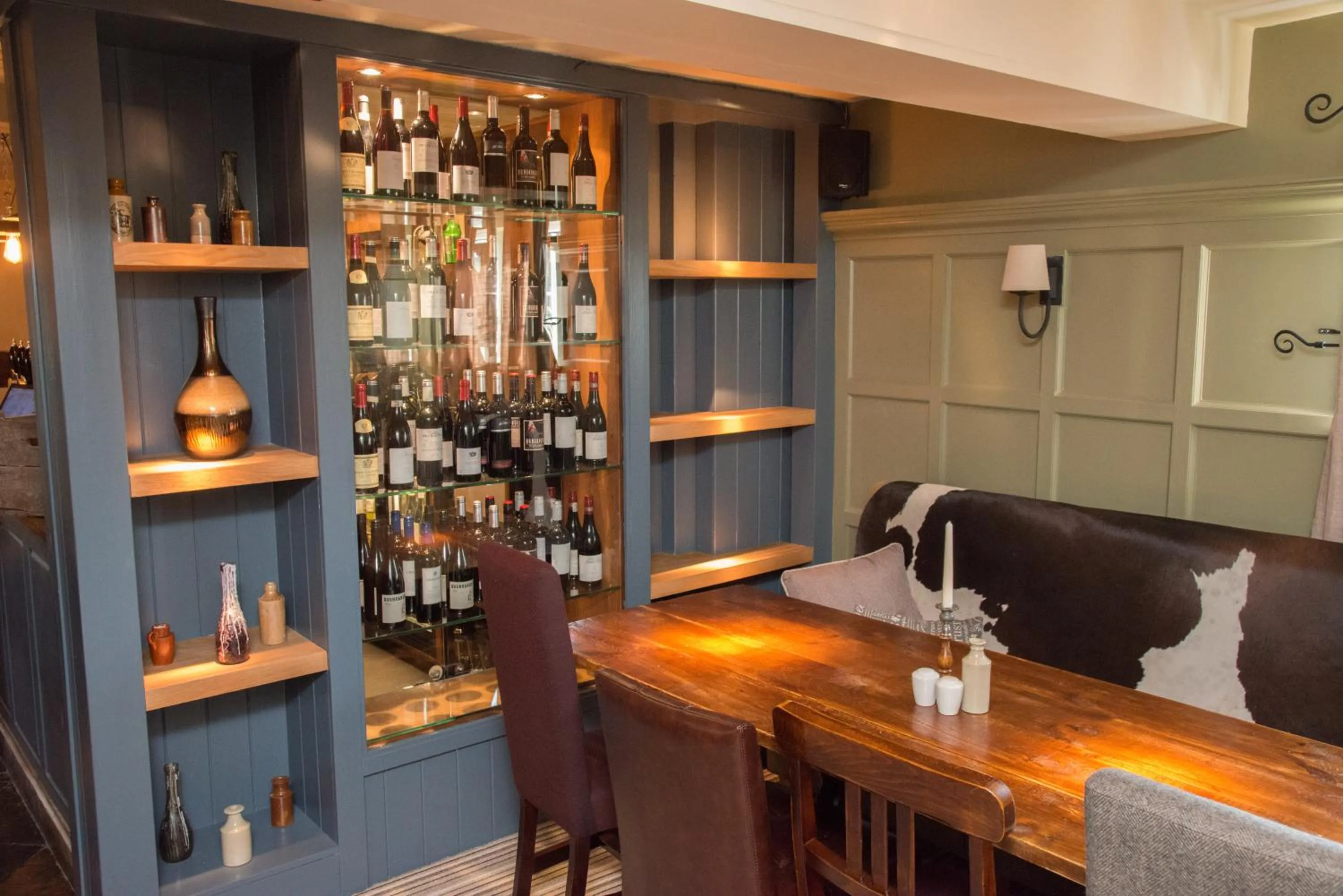 Dining area in The Swan Inn