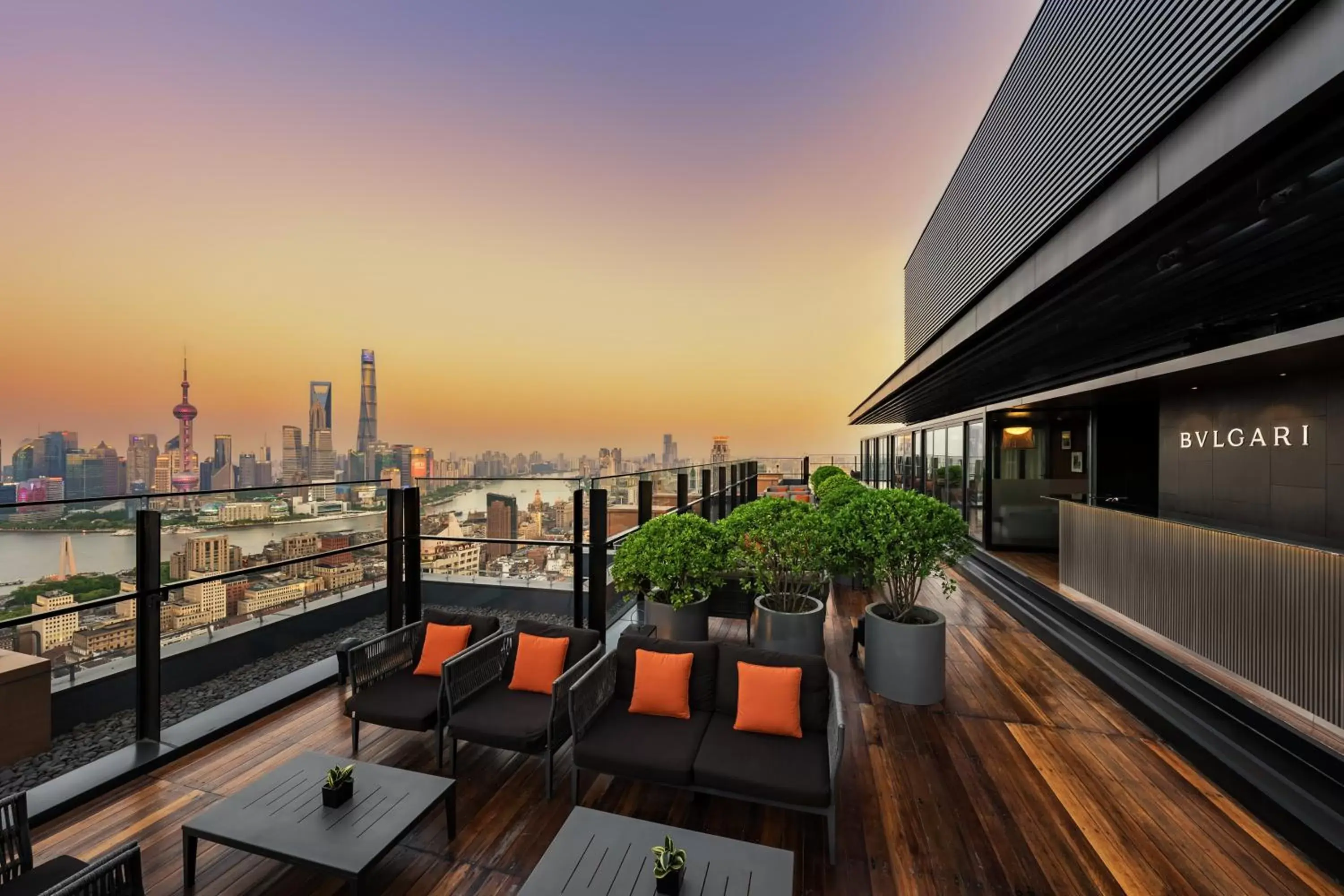 Lounge or bar, Balcony/Terrace in Bulgari Hotel Shanghai
