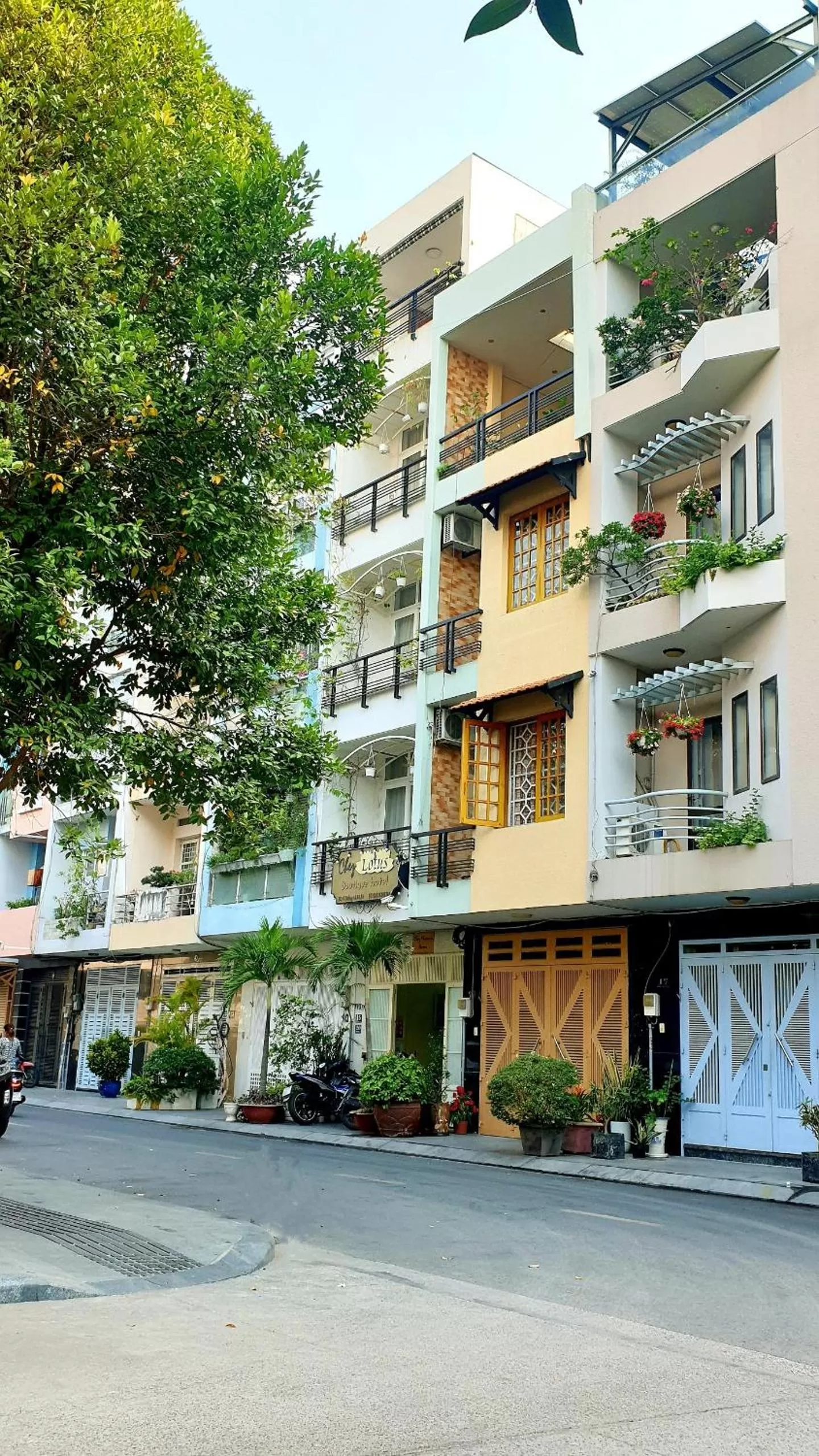 Property Building in CHEZ LOTUS VN