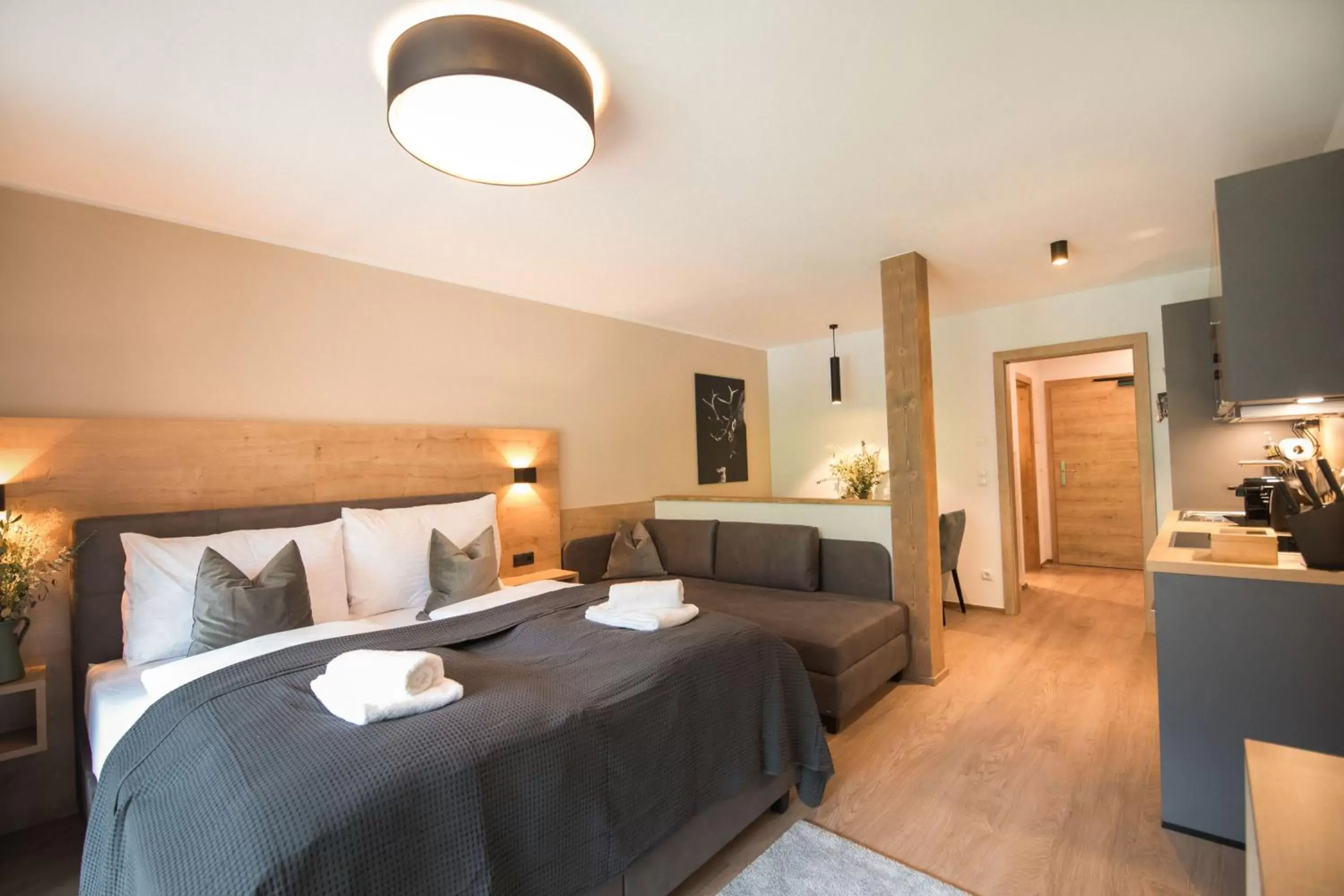 Junior Suite with Mountain View in Das Lenz by Inncomer Junior Suite with Mountain View in Das Lenz by Inncomer