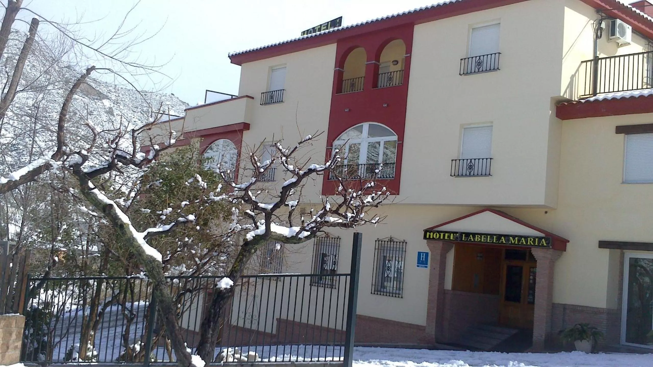 Facade/entrance, Property Building in Labella María
