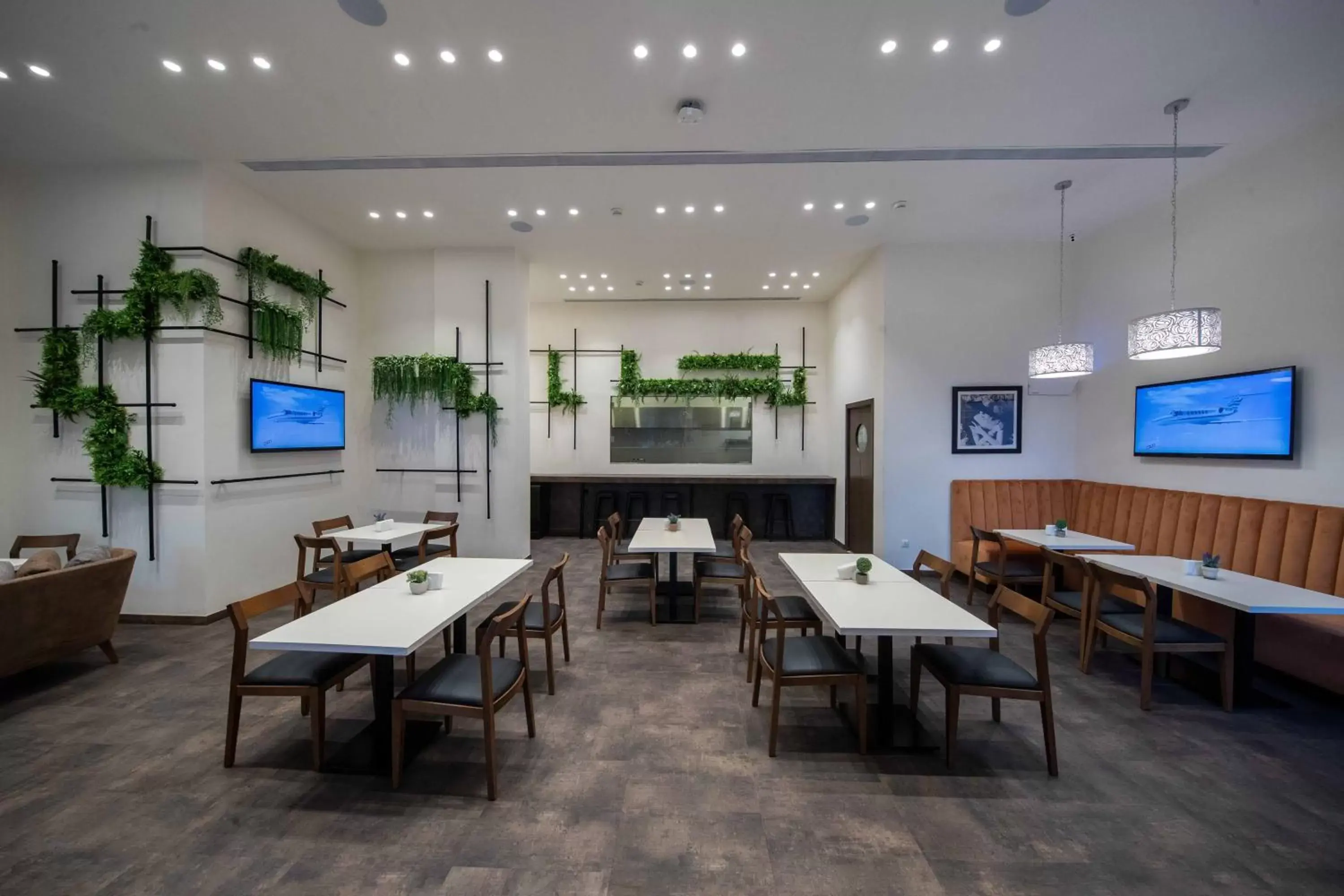 Restaurant/places to eat in Hotel De Ville Restaurant/places to eat in Hotel De Ville