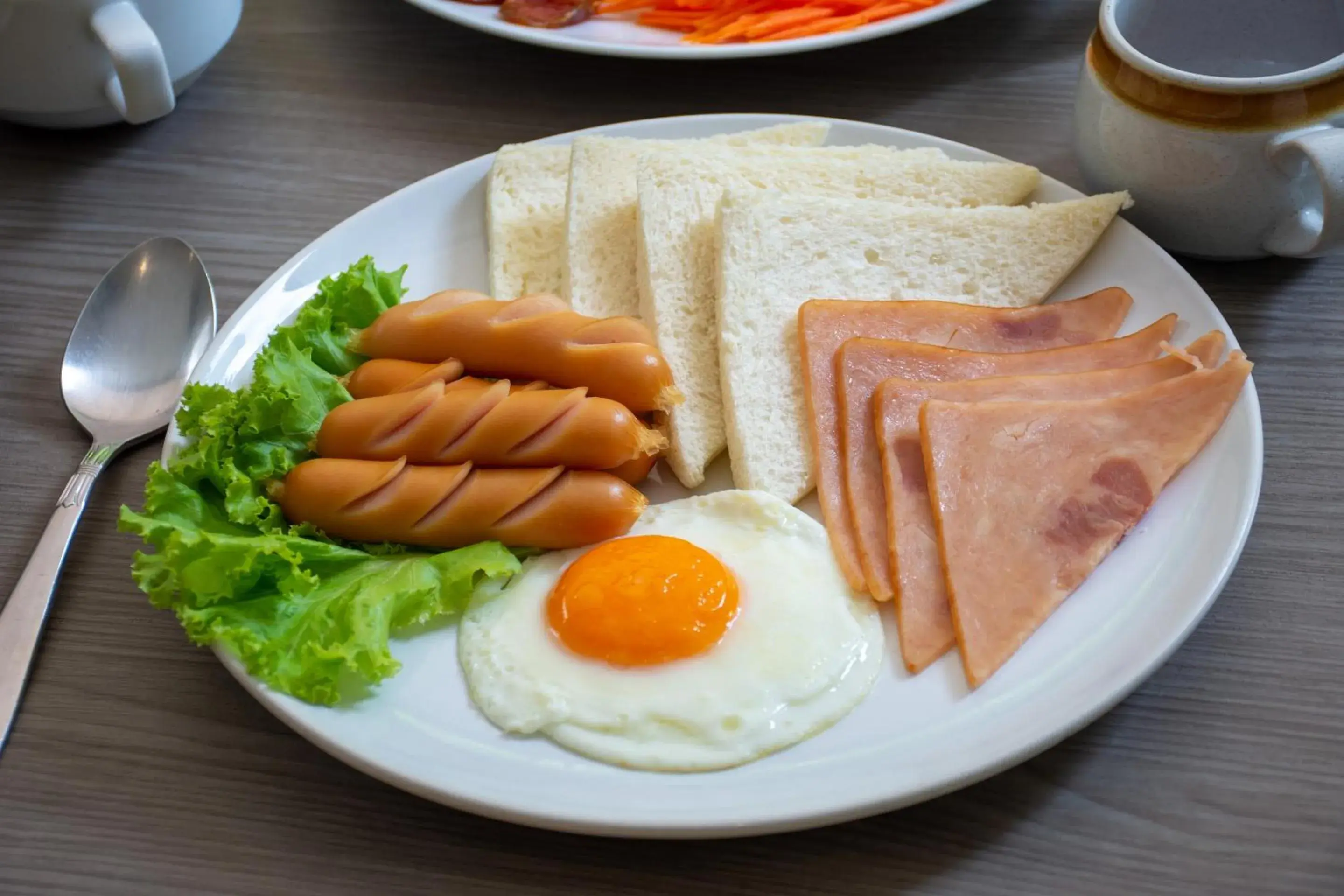 American breakfast, Food in Tango Vibrant Living Hotel