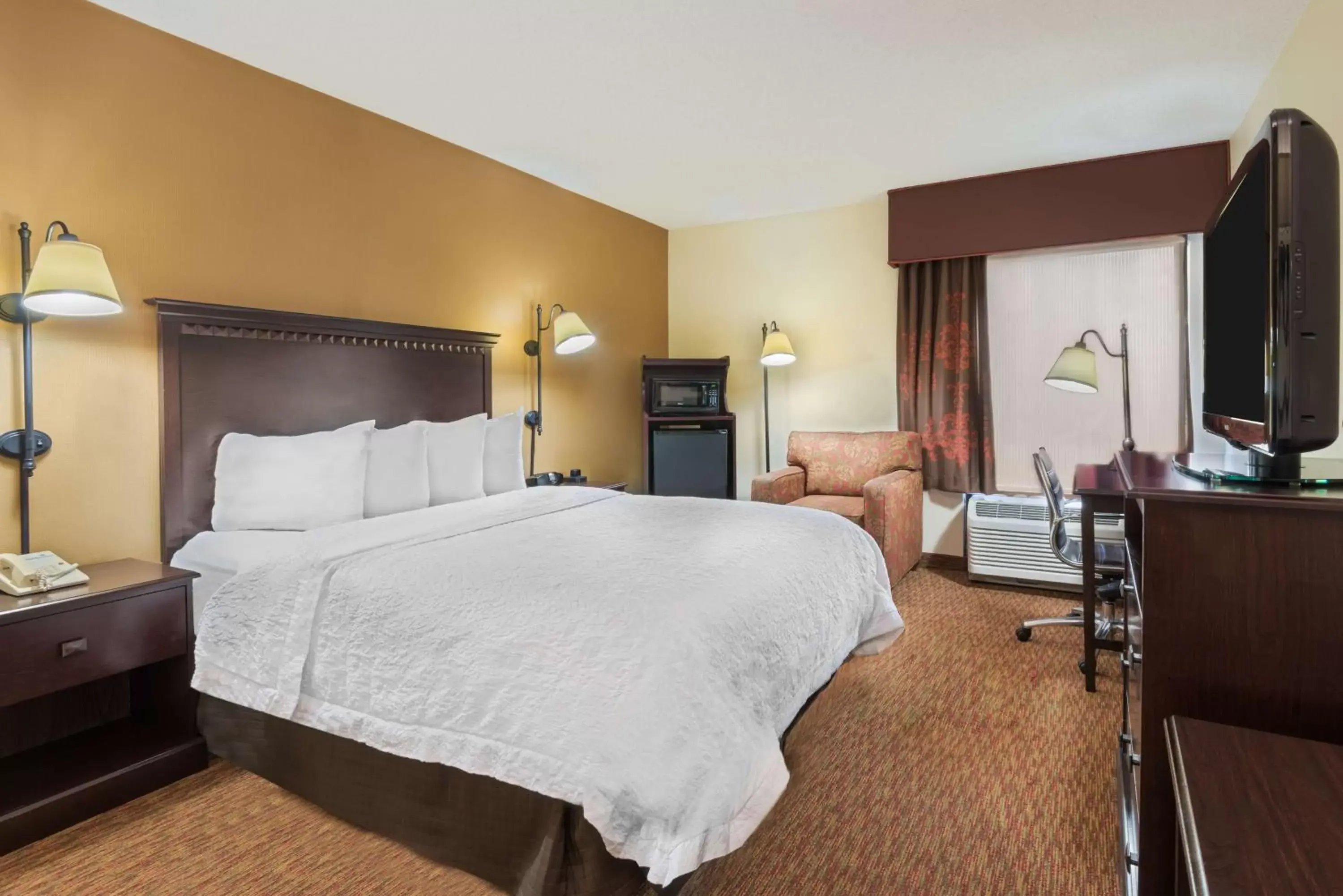 Bed in Hampton Inn Charlotte University Place Bed in Hampton Inn Charlotte University Place