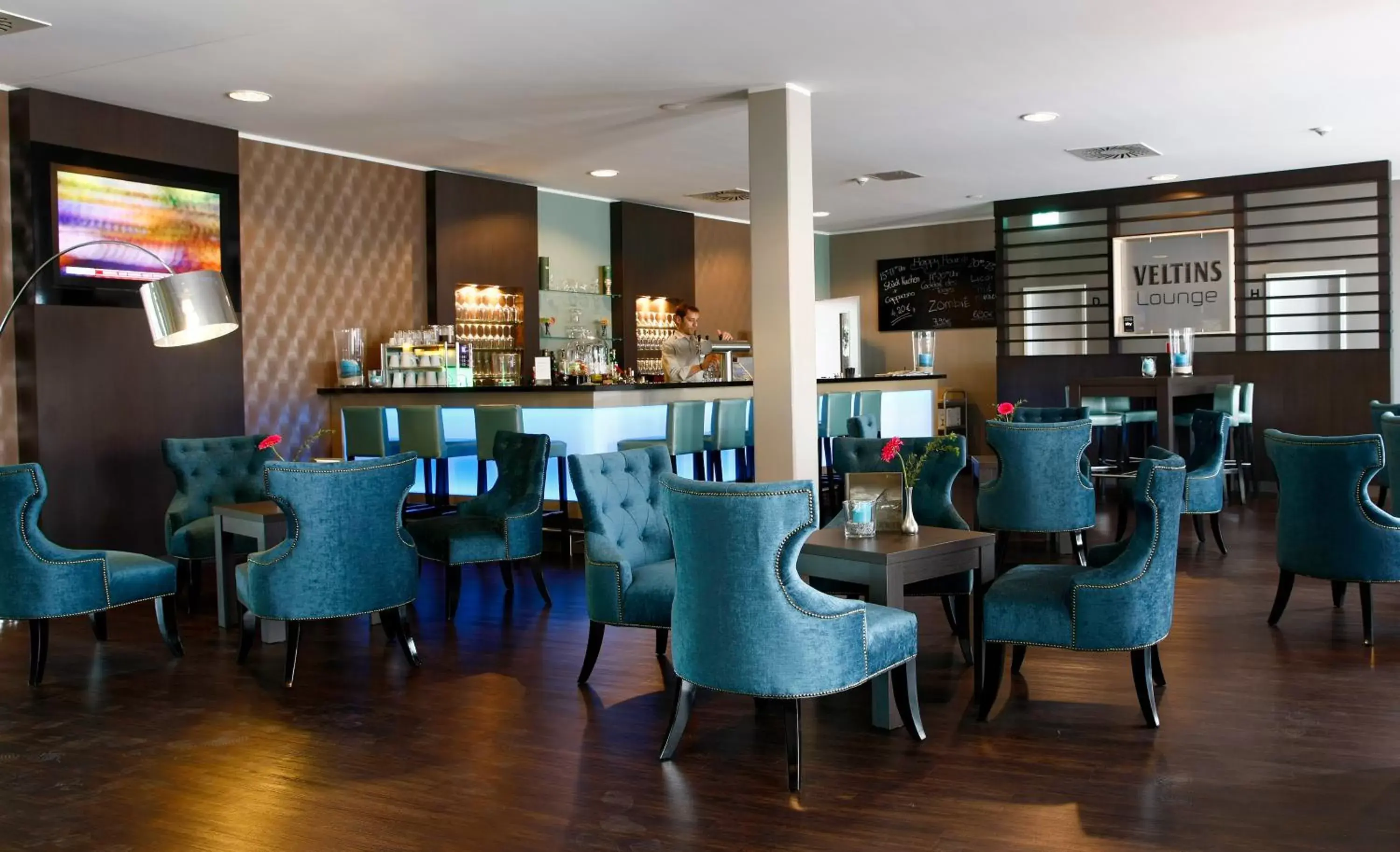 Lounge or bar, Restaurant/Places to Eat in Hotel Oversum Winterberg Ski- und Vital Resort