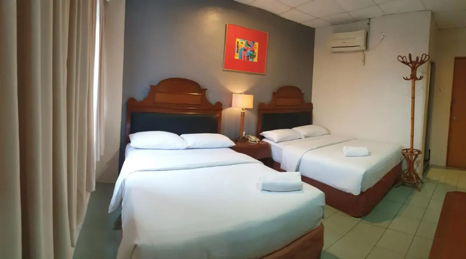 Bed in Golden Court Hotel - Sri Pelangi