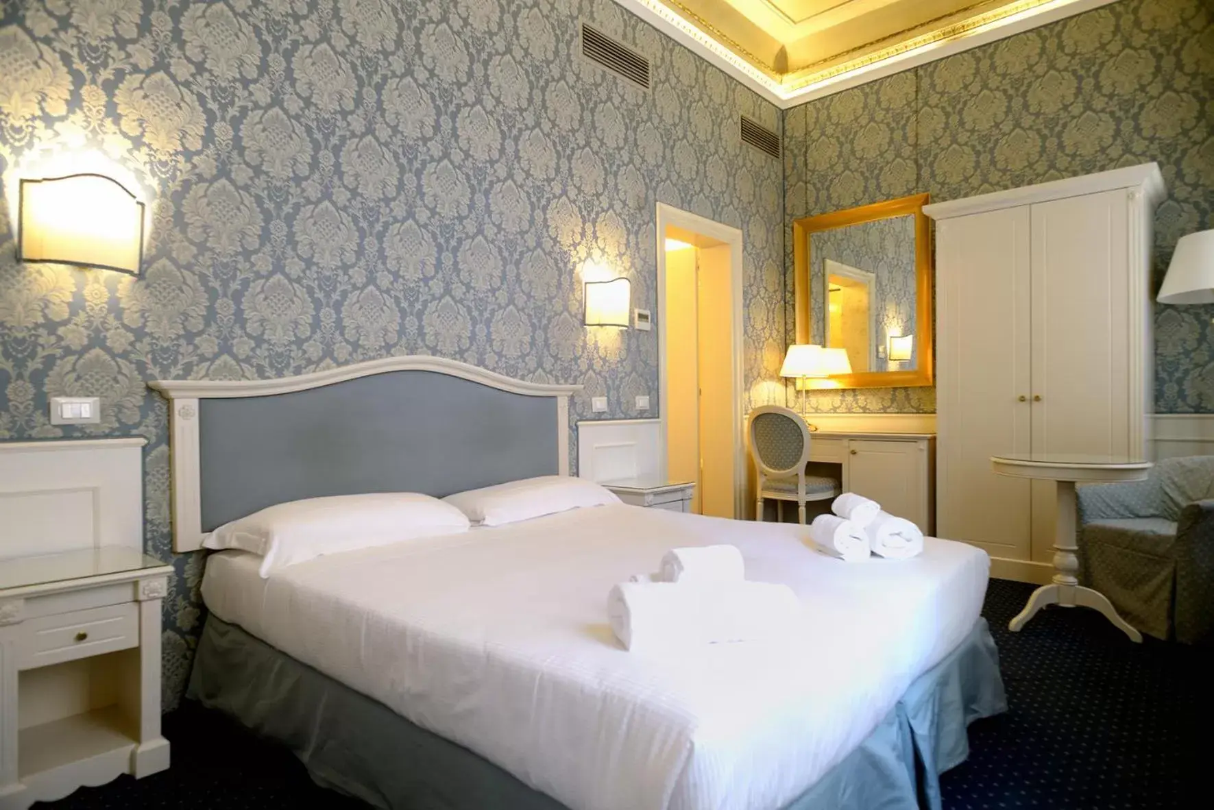 Bed in Corte Barozzi Venice Suites