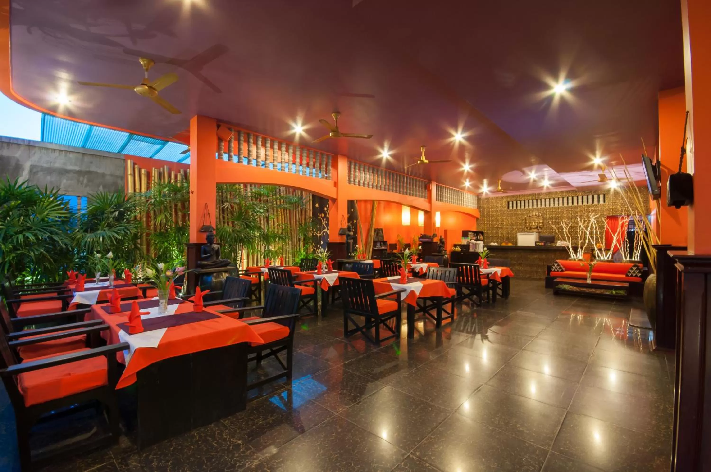 Restaurant/places to eat in Golden Butterfly Villa