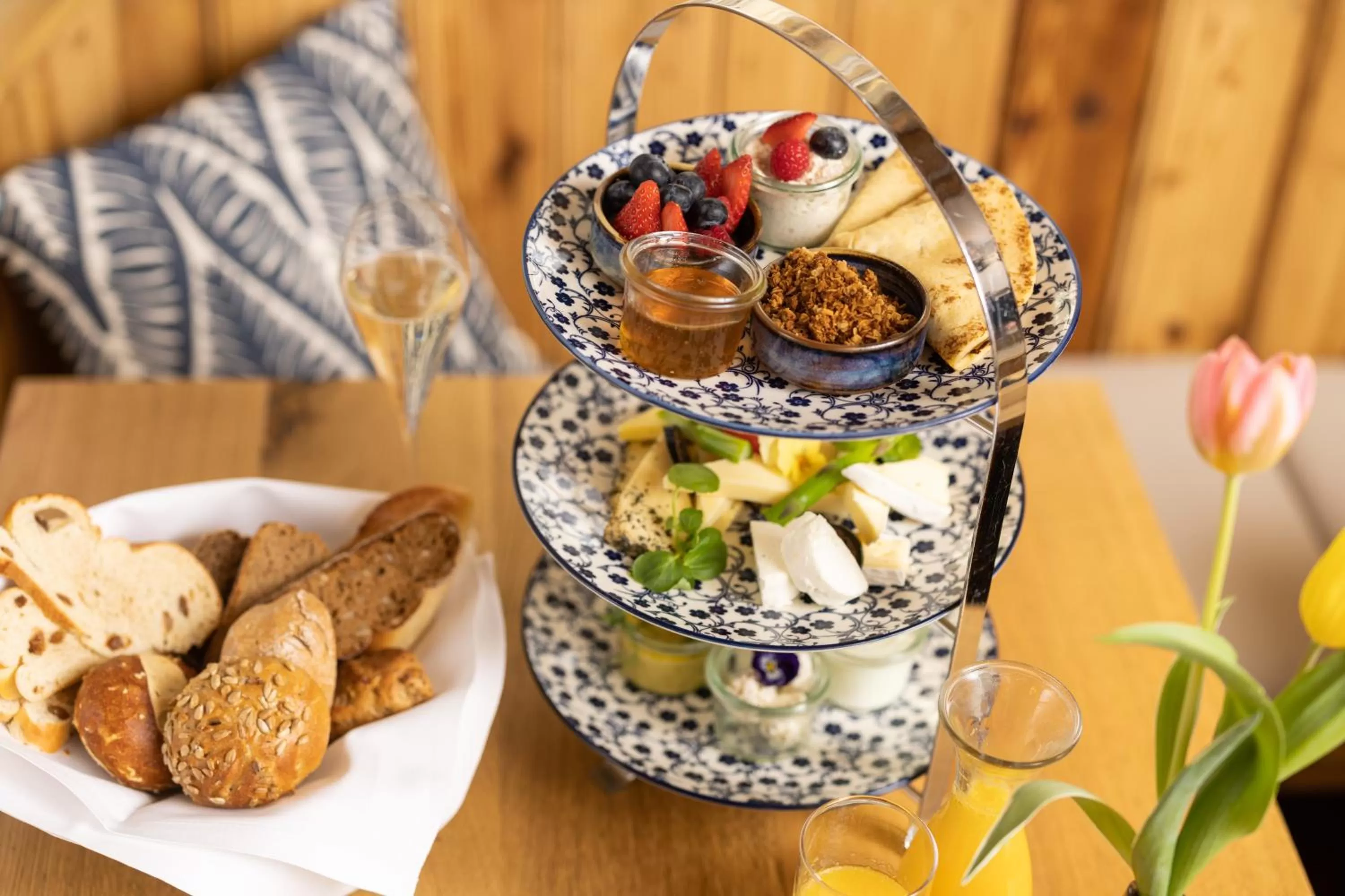 Breakfast in Small Luxury Hotel Goldgasse