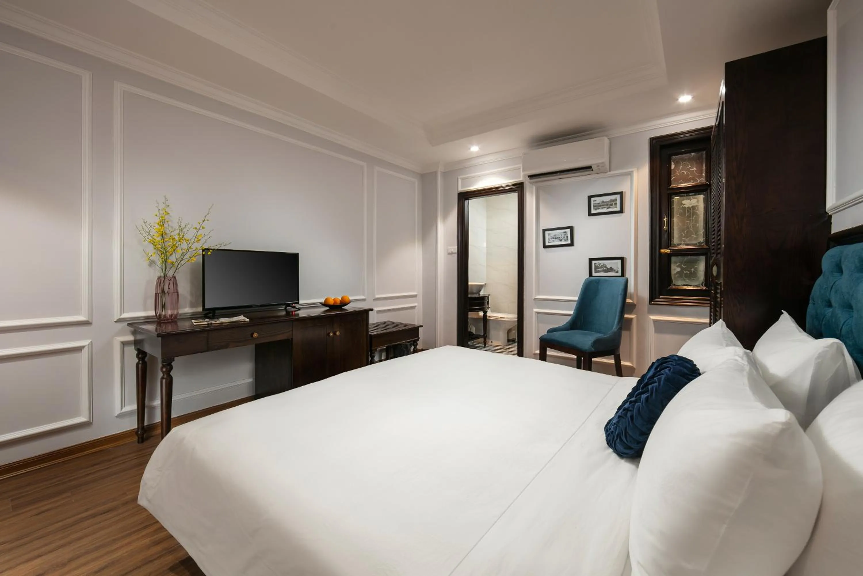 Photo of the whole room, Bed in Maya Boutique Hotel & Spa