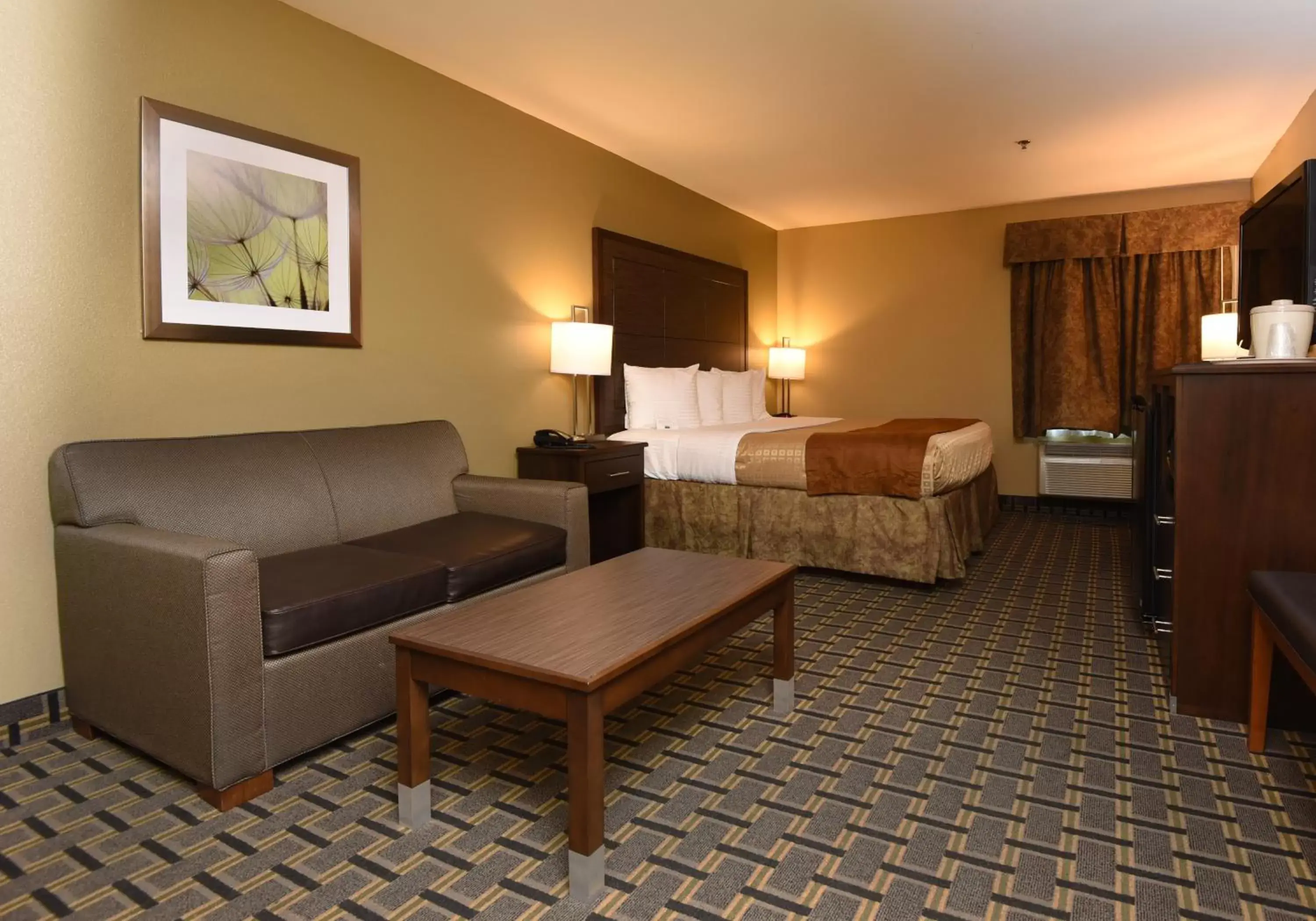 Photo of the whole room, Seating Area in Best Western Zachary Inn