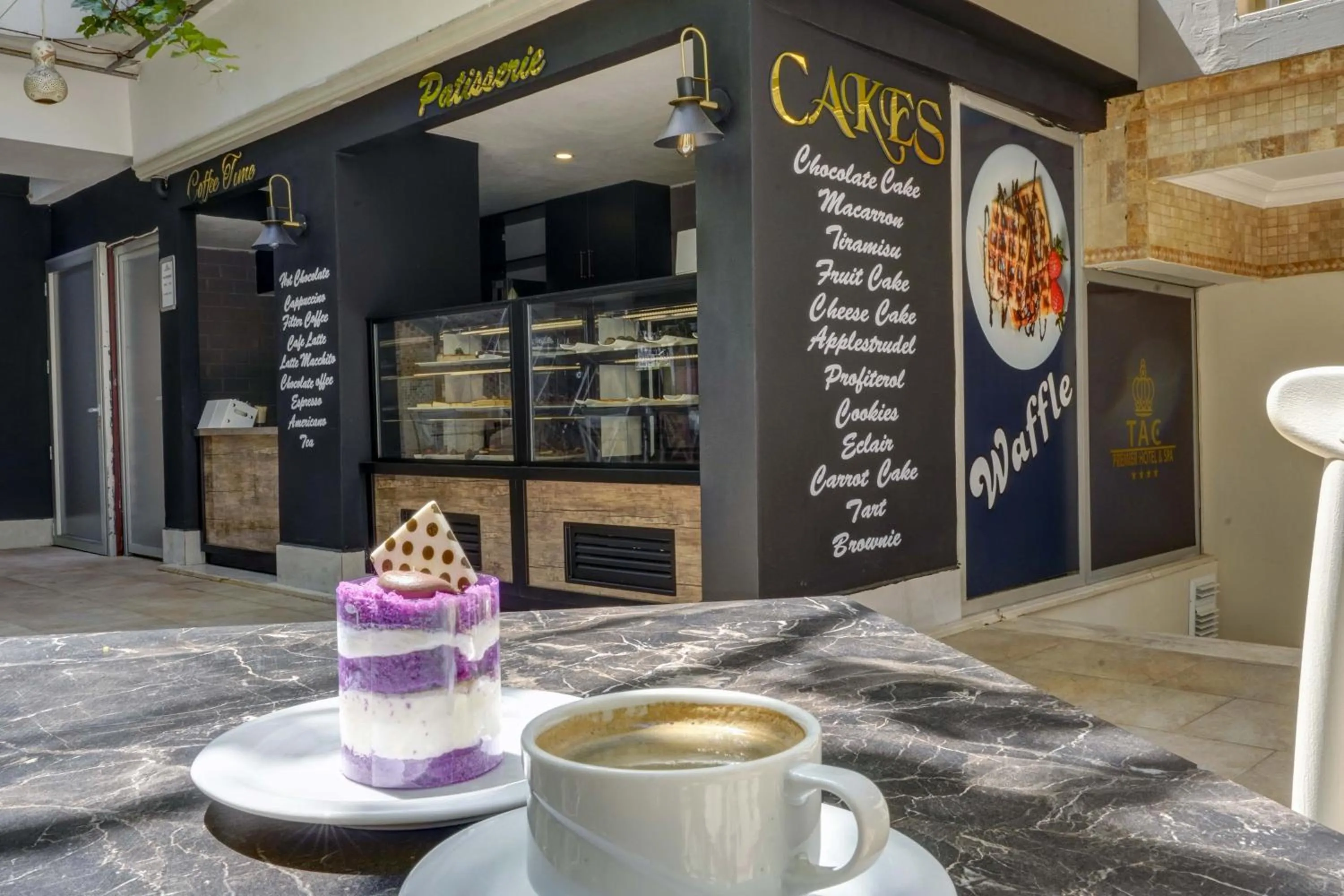 Coffee/tea facilities in Tac Premier Hotel & Spa