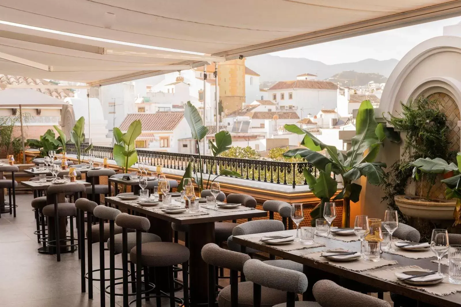 Restaurant/Places to Eat in Hotel Silken El Pilar Andalucia