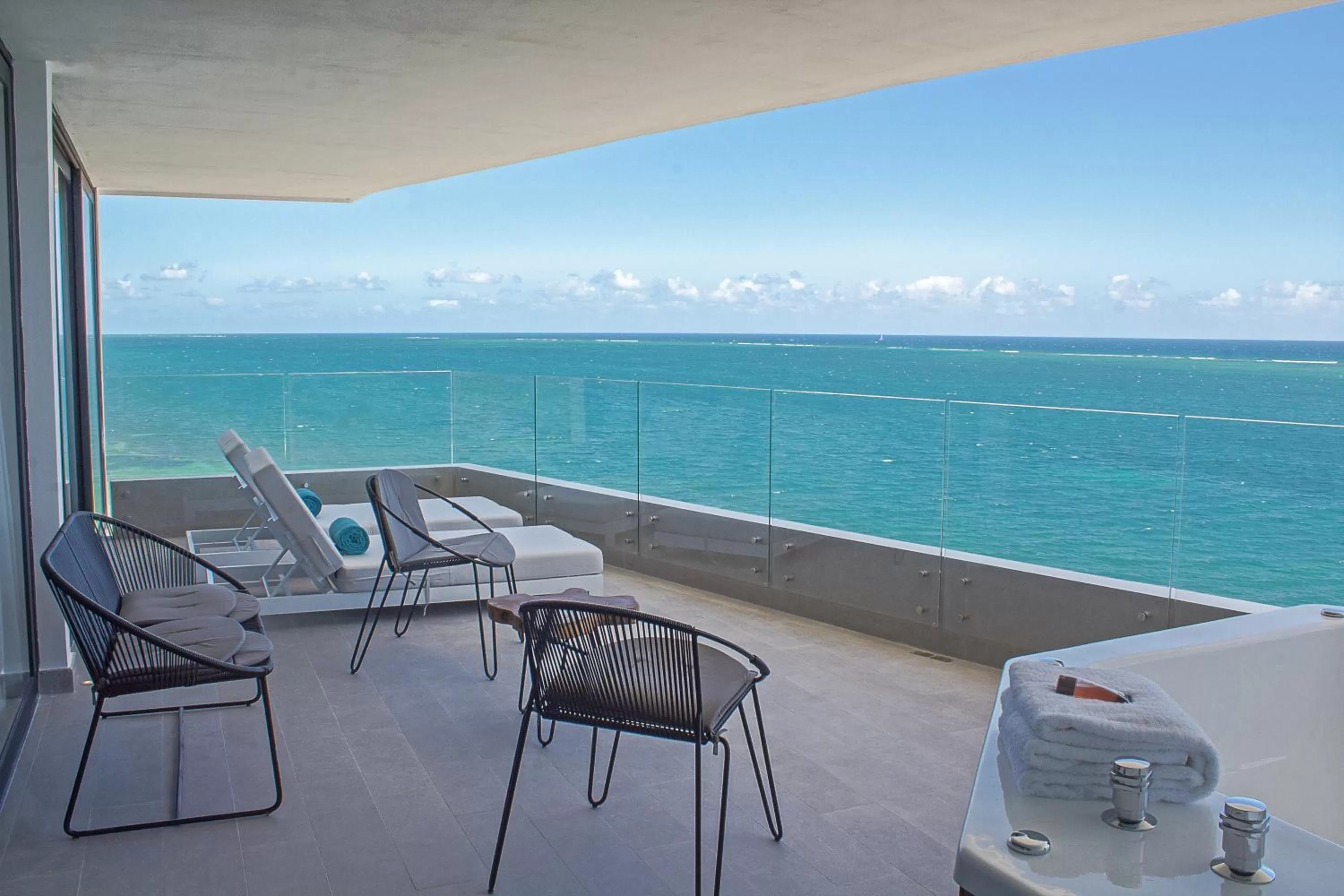 Balcony/Terrace in The Fives Oceanfront