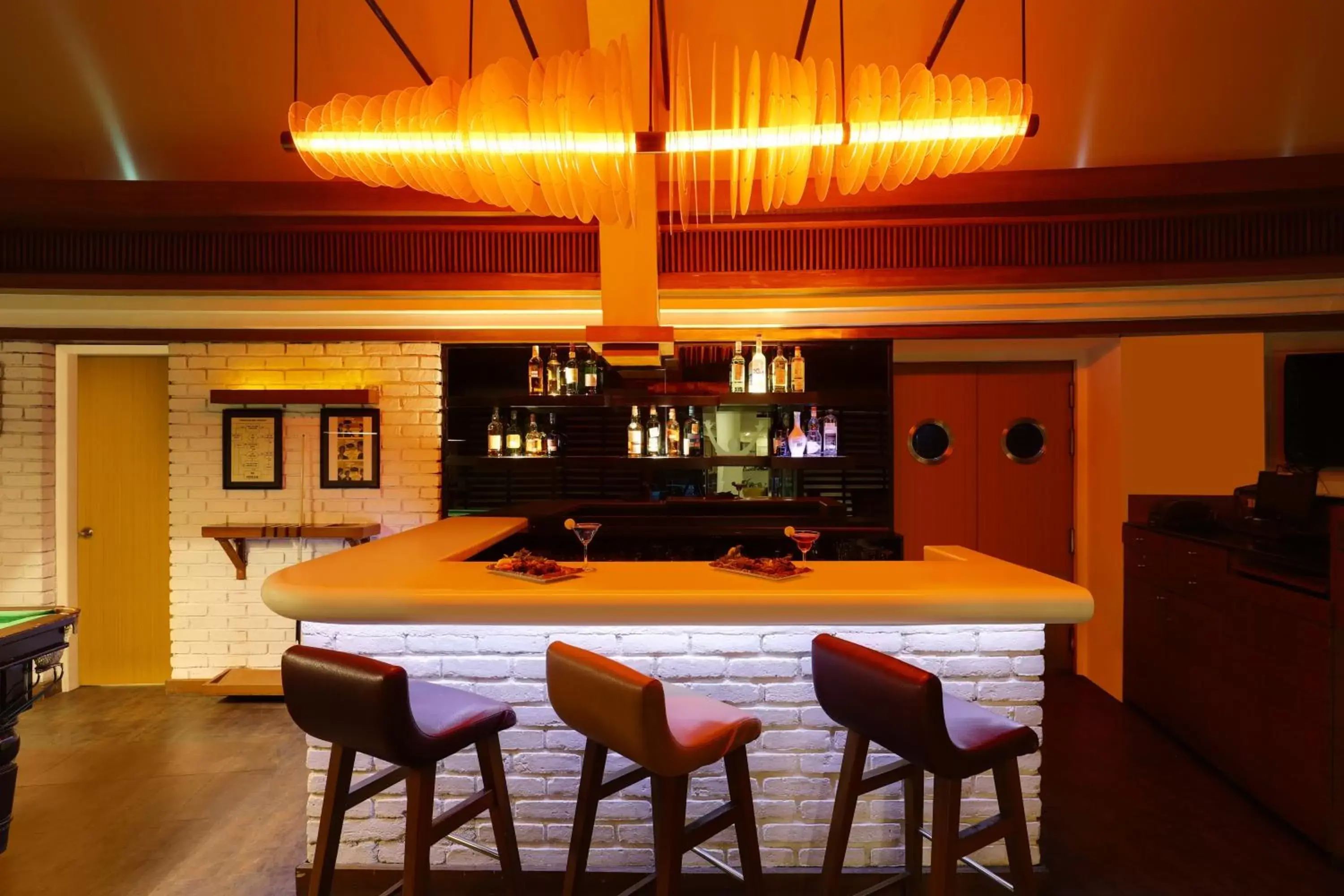 Lounge or bar in Lemon Tree Hotel, Aurangabad Lounge or bar in Lemon Tree Hotel, Aurangabad