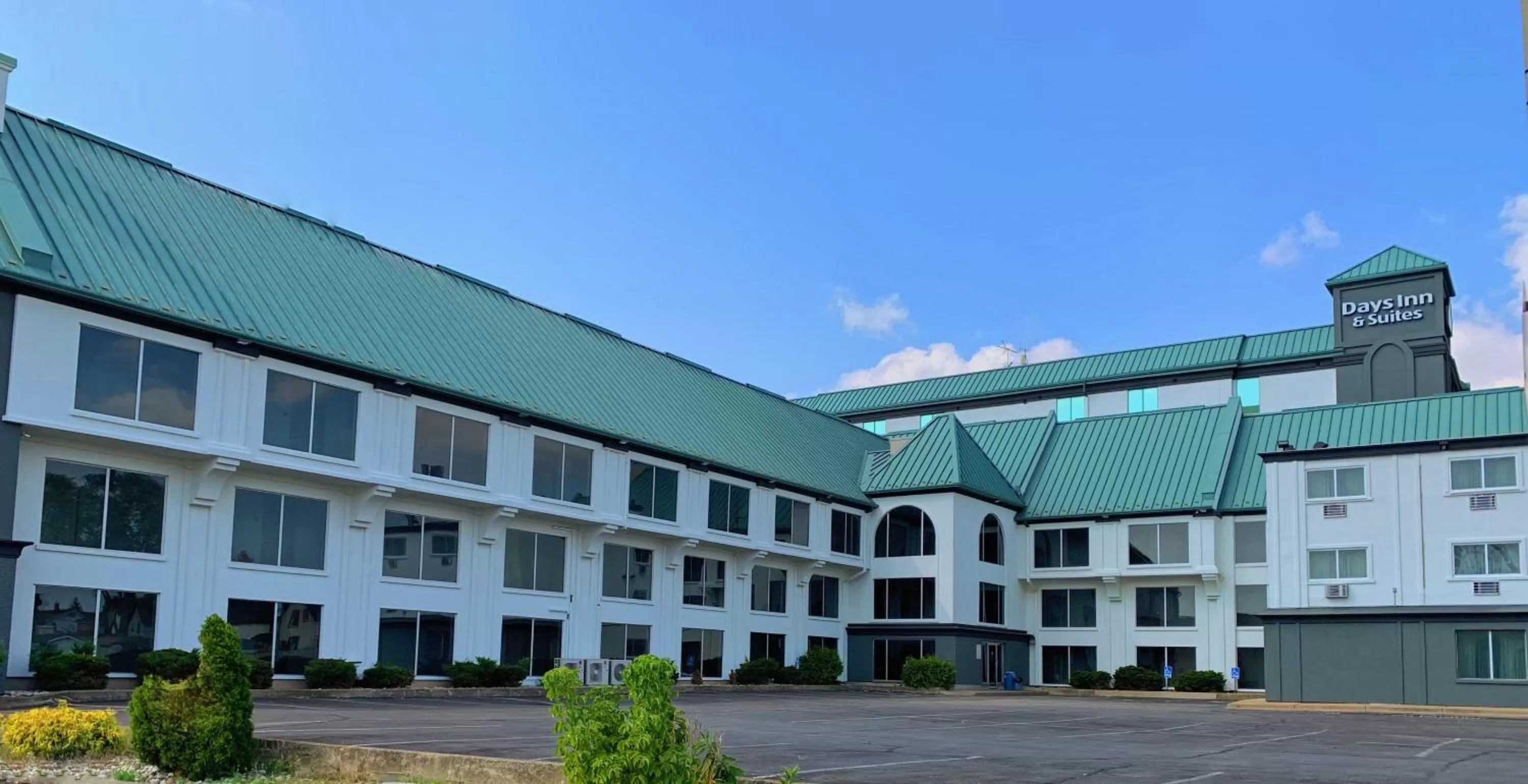 Day in Days Inn by Wyndham Niagara Falls Centre St By the Falls