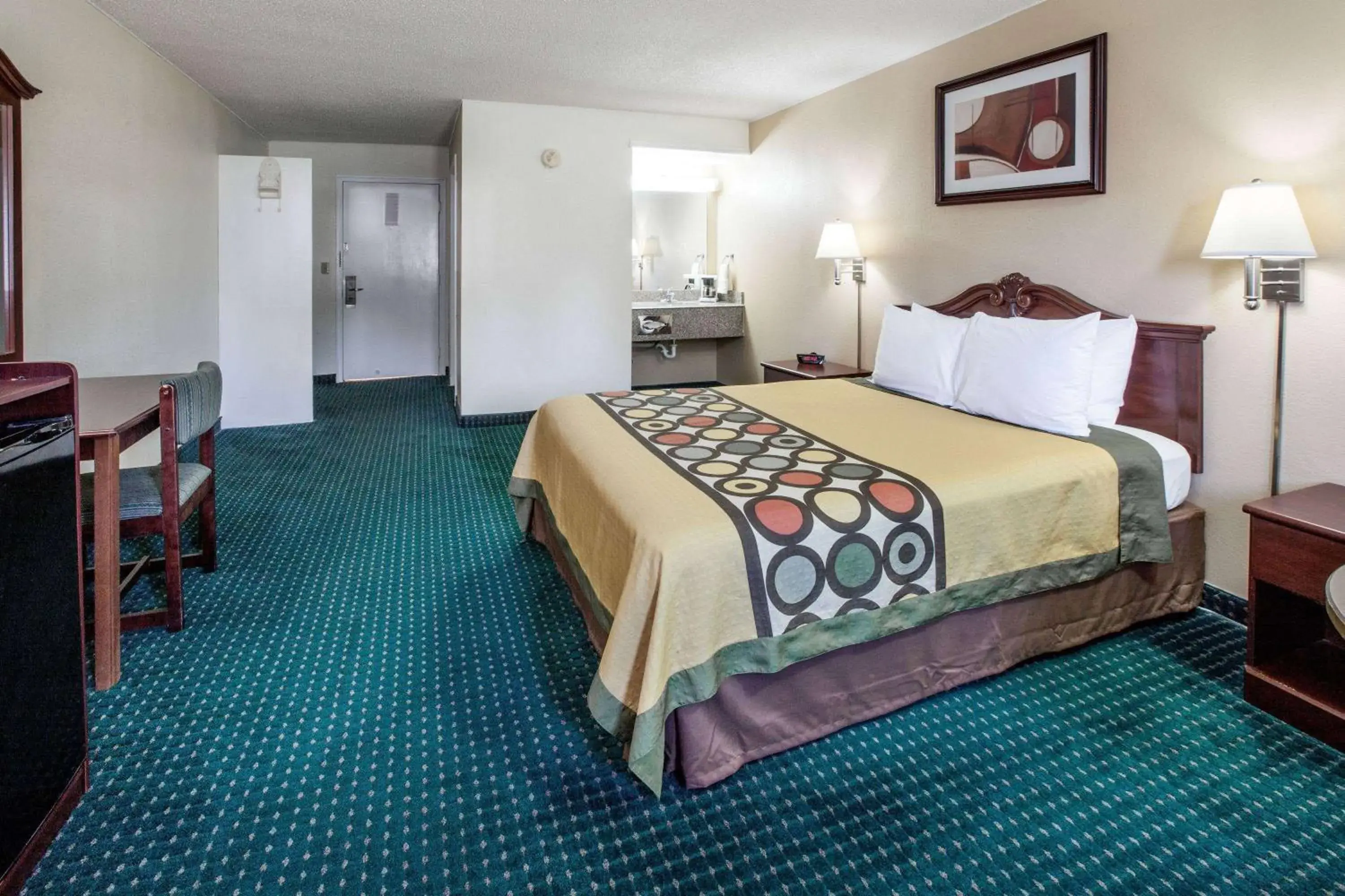 Photo of the whole room, Bed in Super 8 by Wyndham Clinton