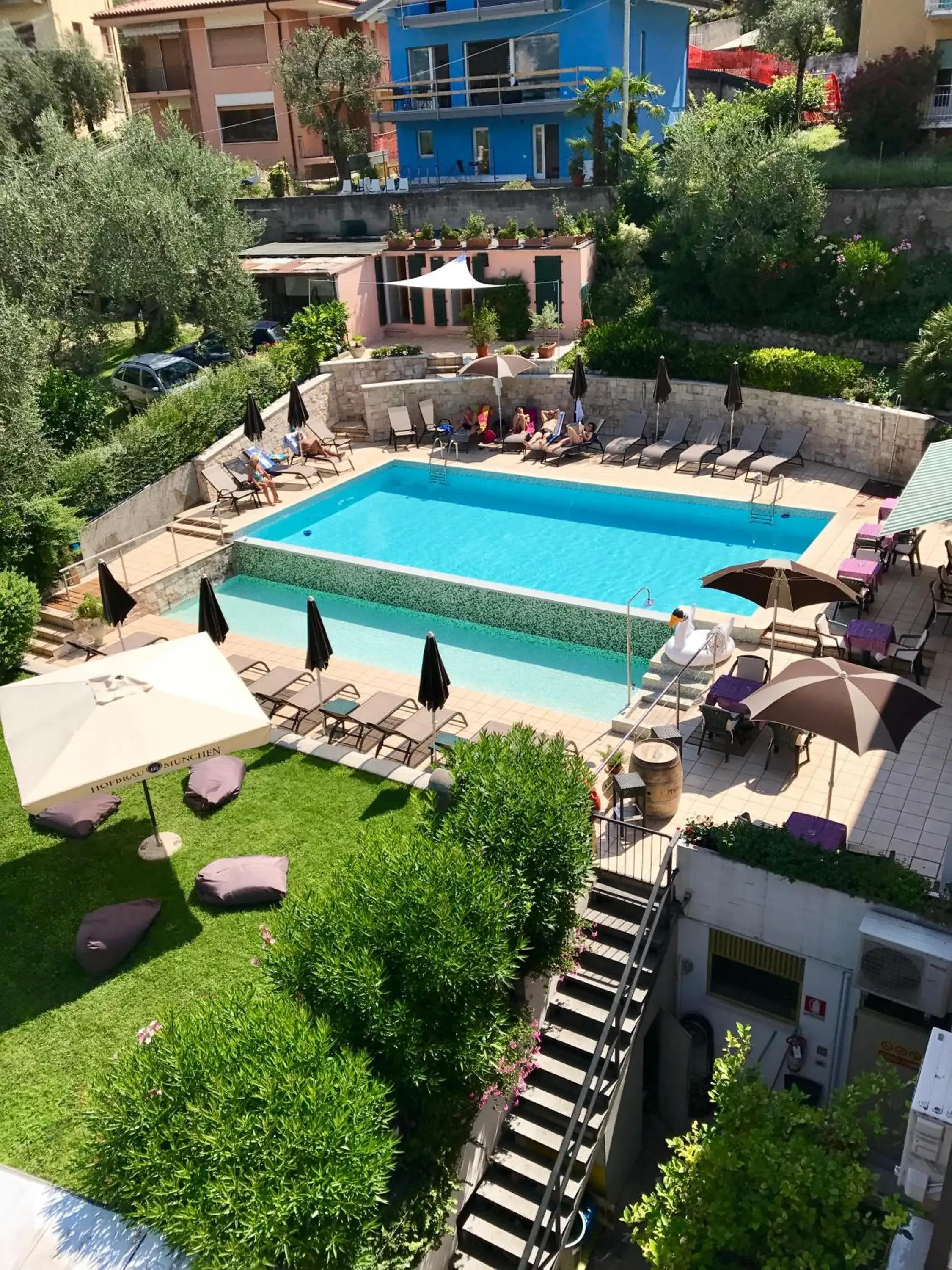 Restaurant/places to eat, Pool View in Hotel Antonella