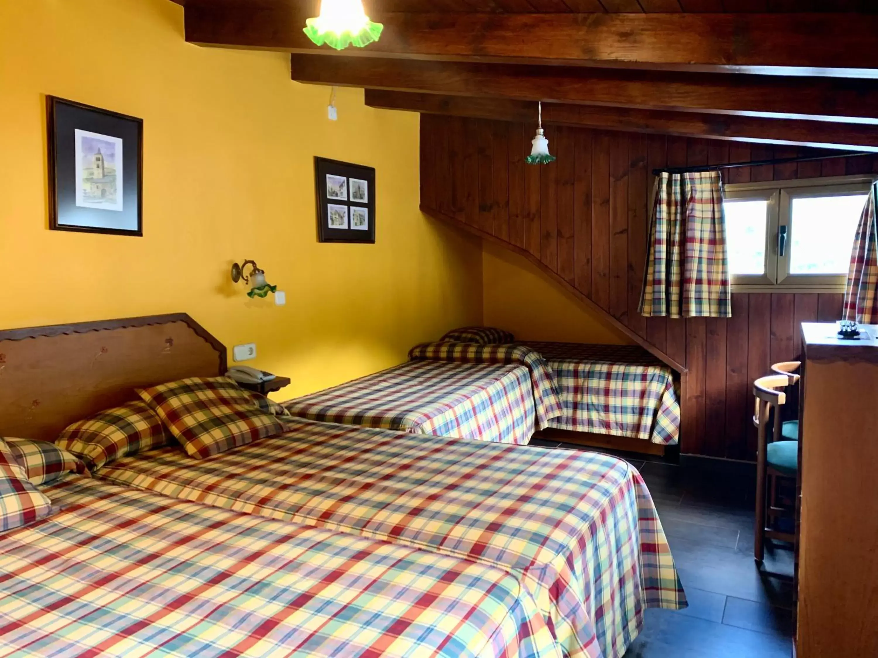 Photo of the whole room, Bed in Hotel Aran La Abuela