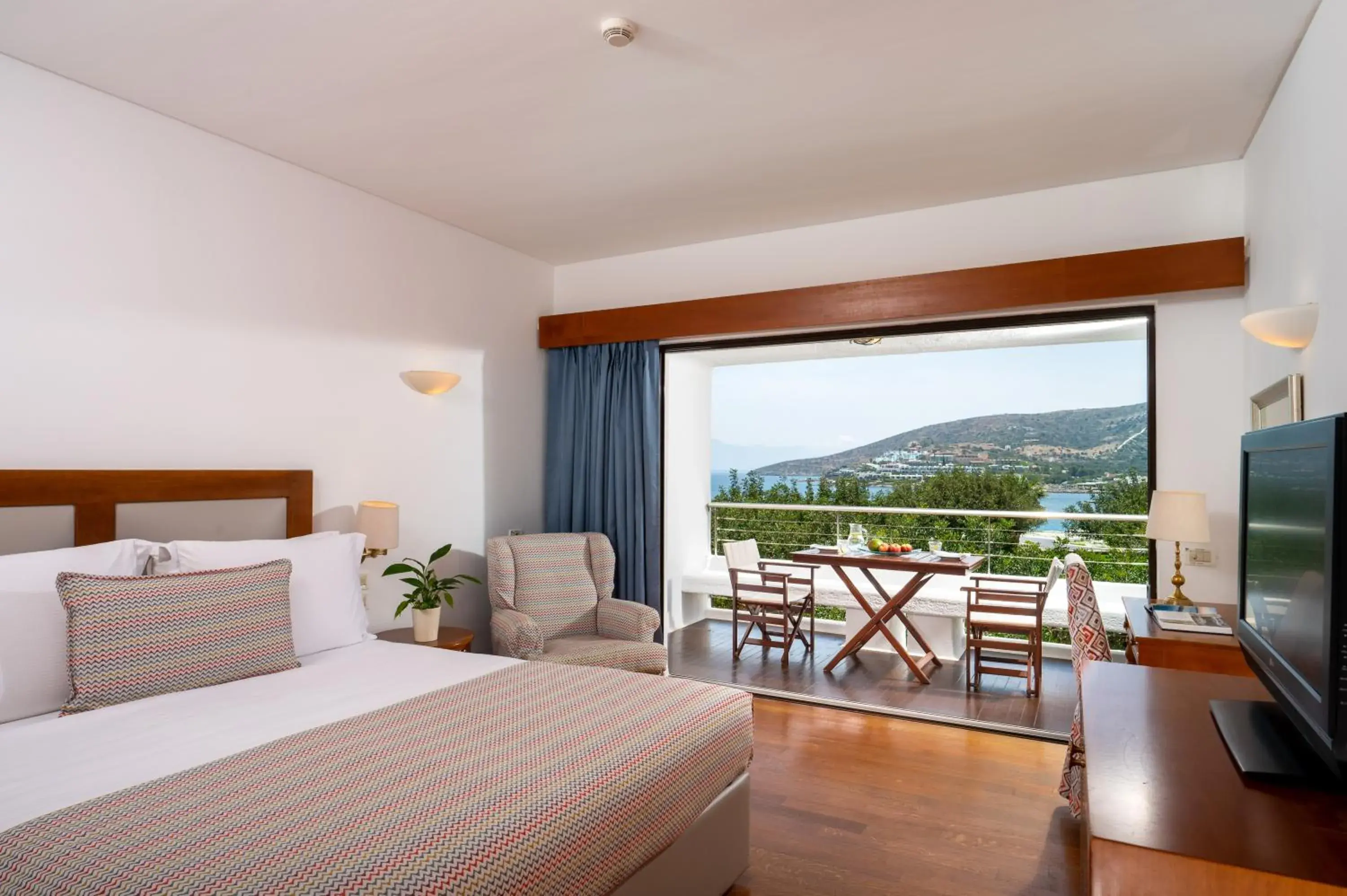 Balcony/Terrace, Mountain View in Elounda Beach Hotel & Villas, a Member of the Leading Hotels of the World