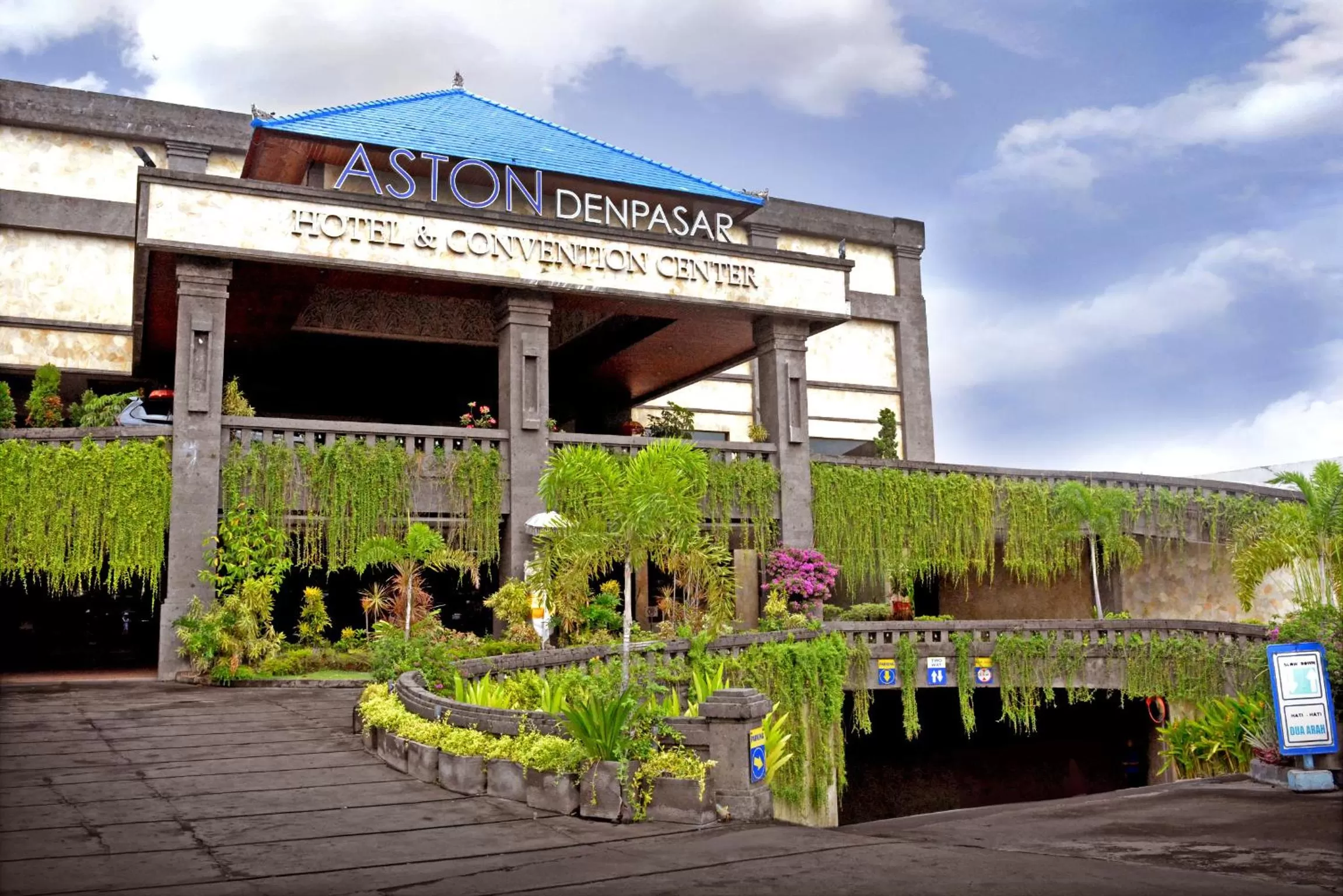 Facade/entrance in Aston Denpasar Hotel & Convention