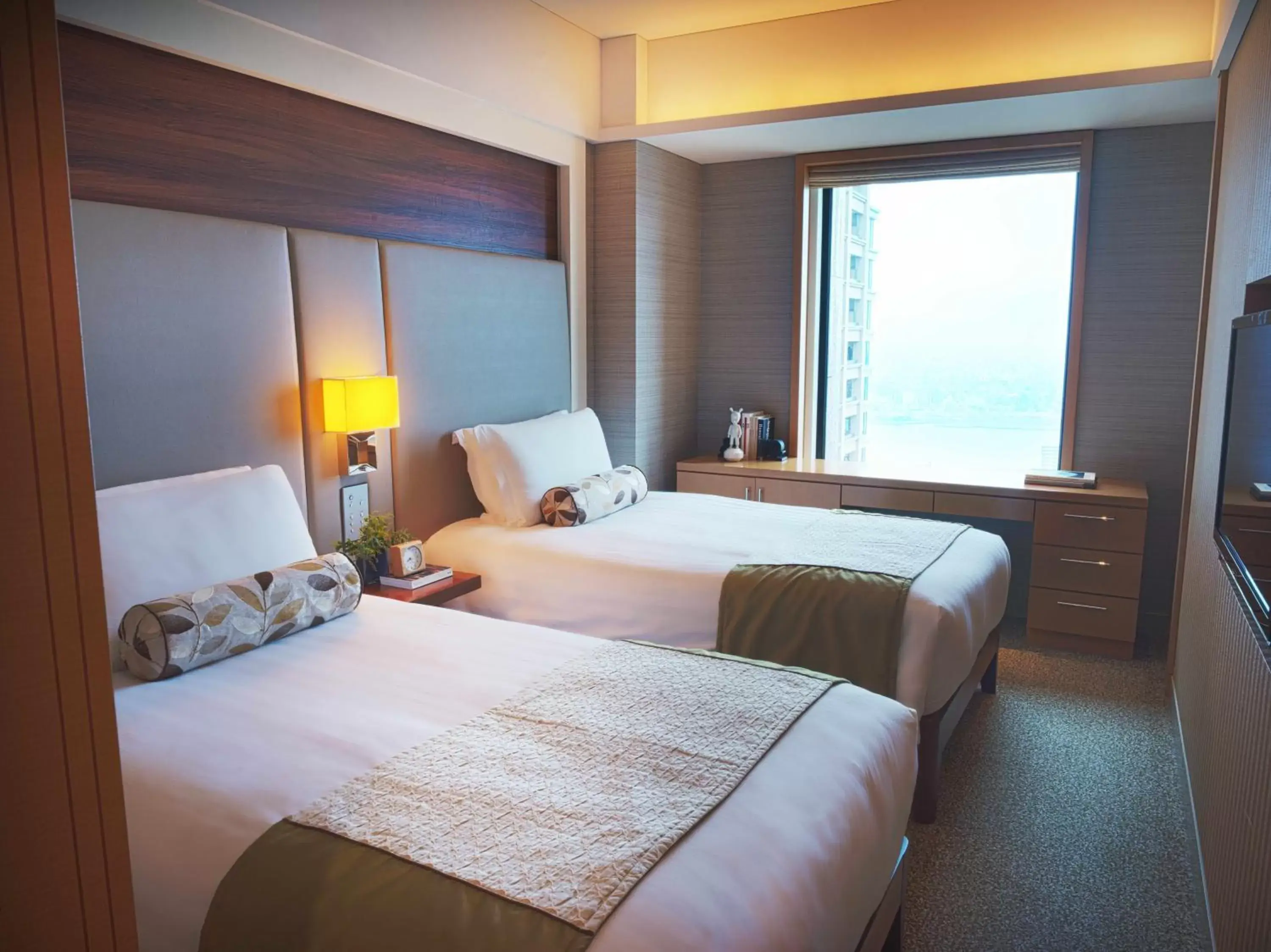 Photo of the whole room, Bed in InterContinental Hotel Osaka, an IHG Hotel