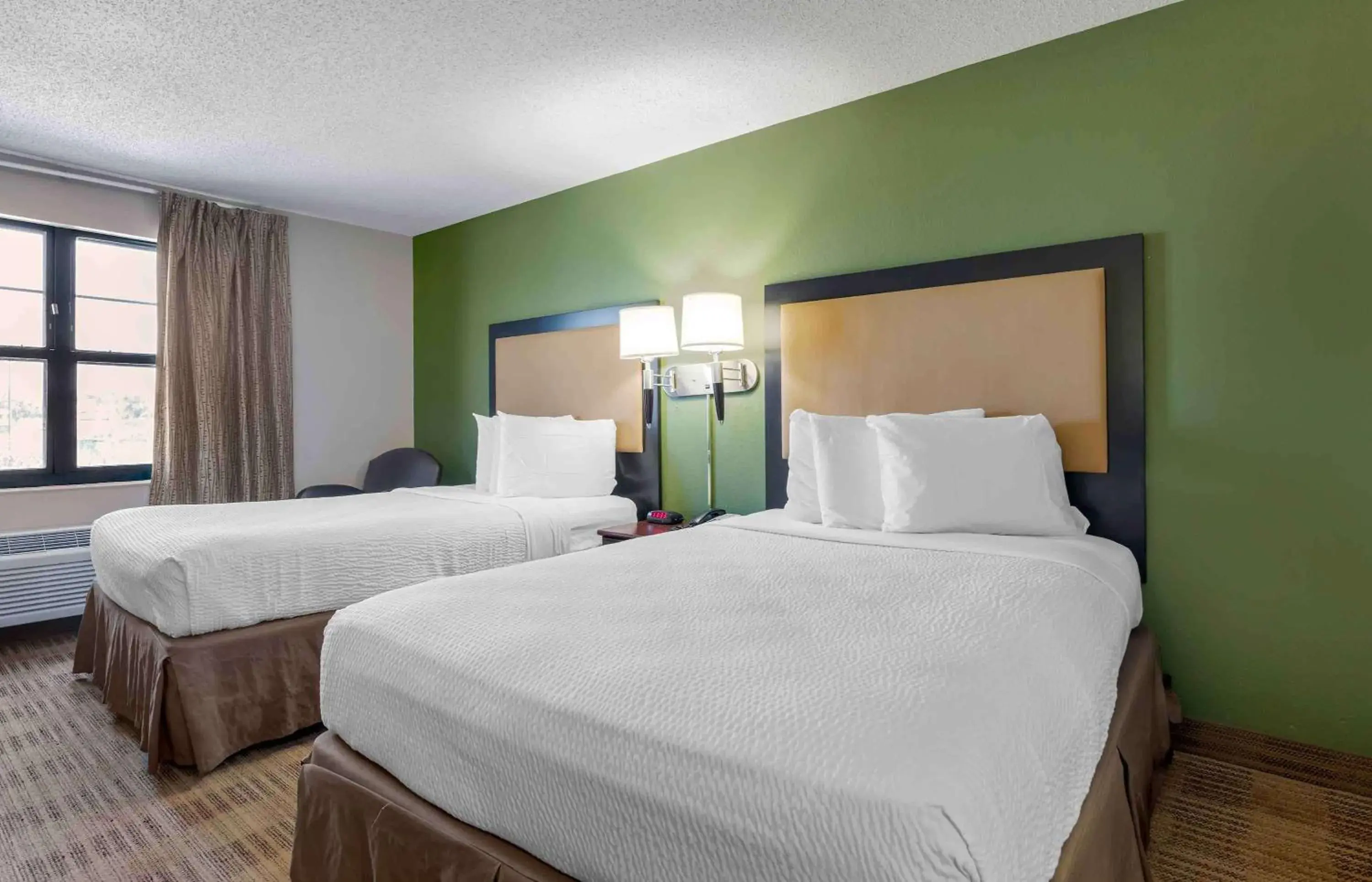 Bedroom, Bed in Extended Stay America Suites - Dallas - Greenville Avenue