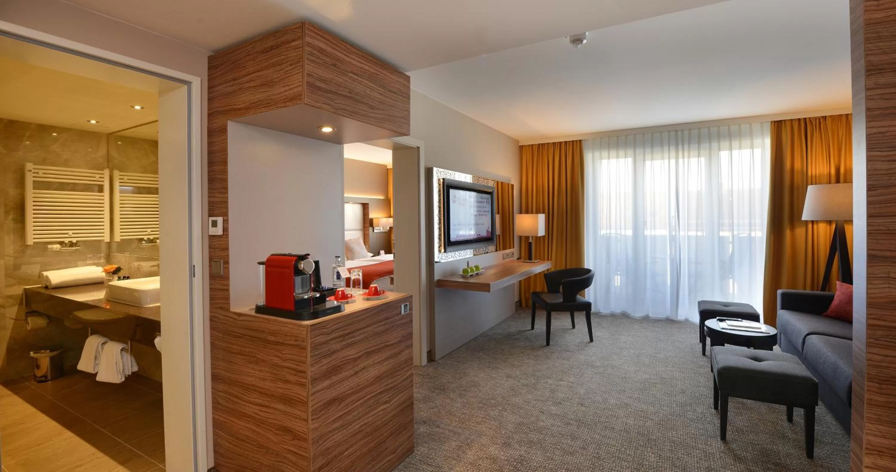 Photo of the whole room in Best Western Plus Delta Park Hotel