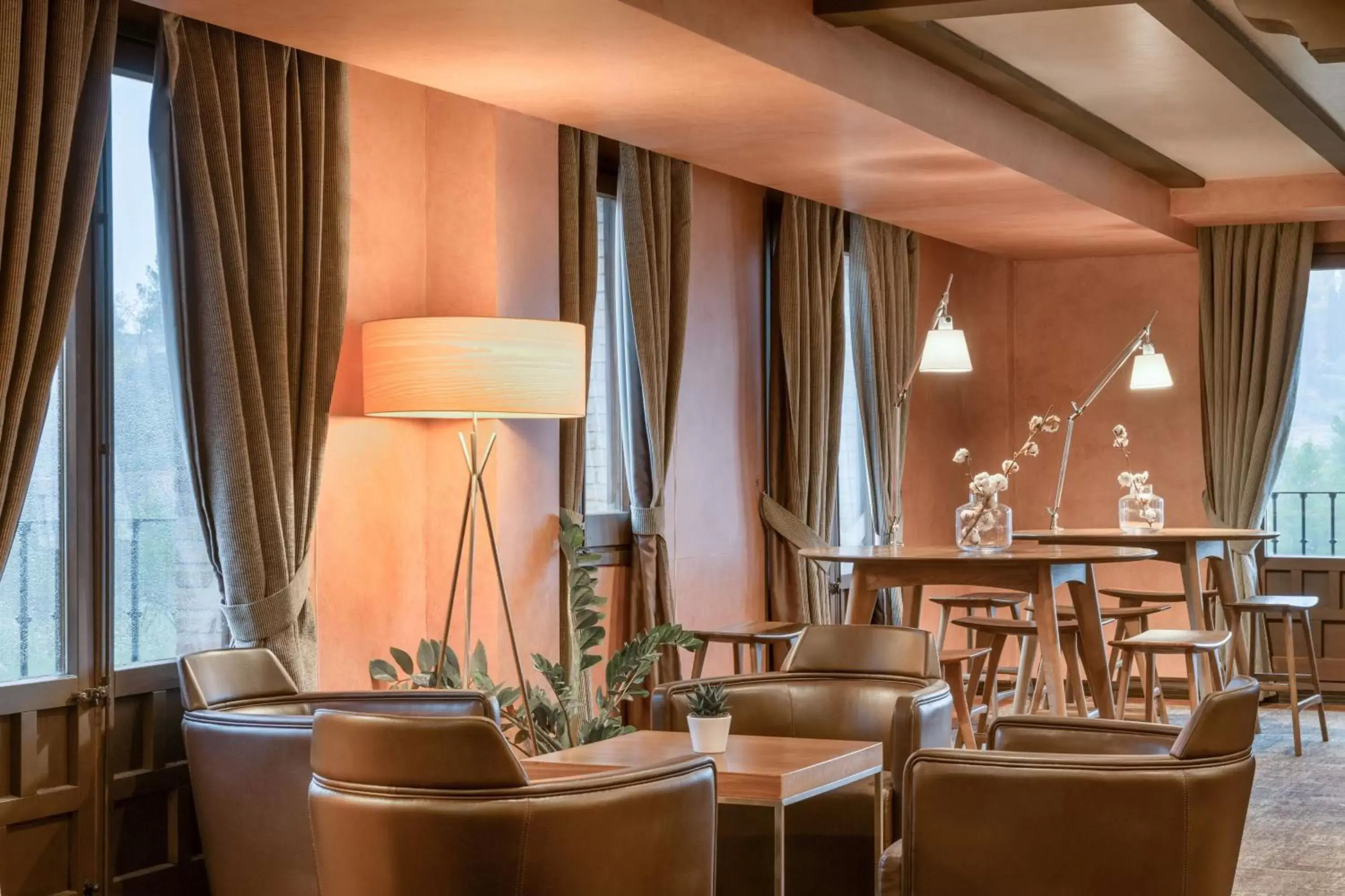 Lounge or bar, Lounge/Bar in AC Hotel Ciudad de Toledo by Marriott