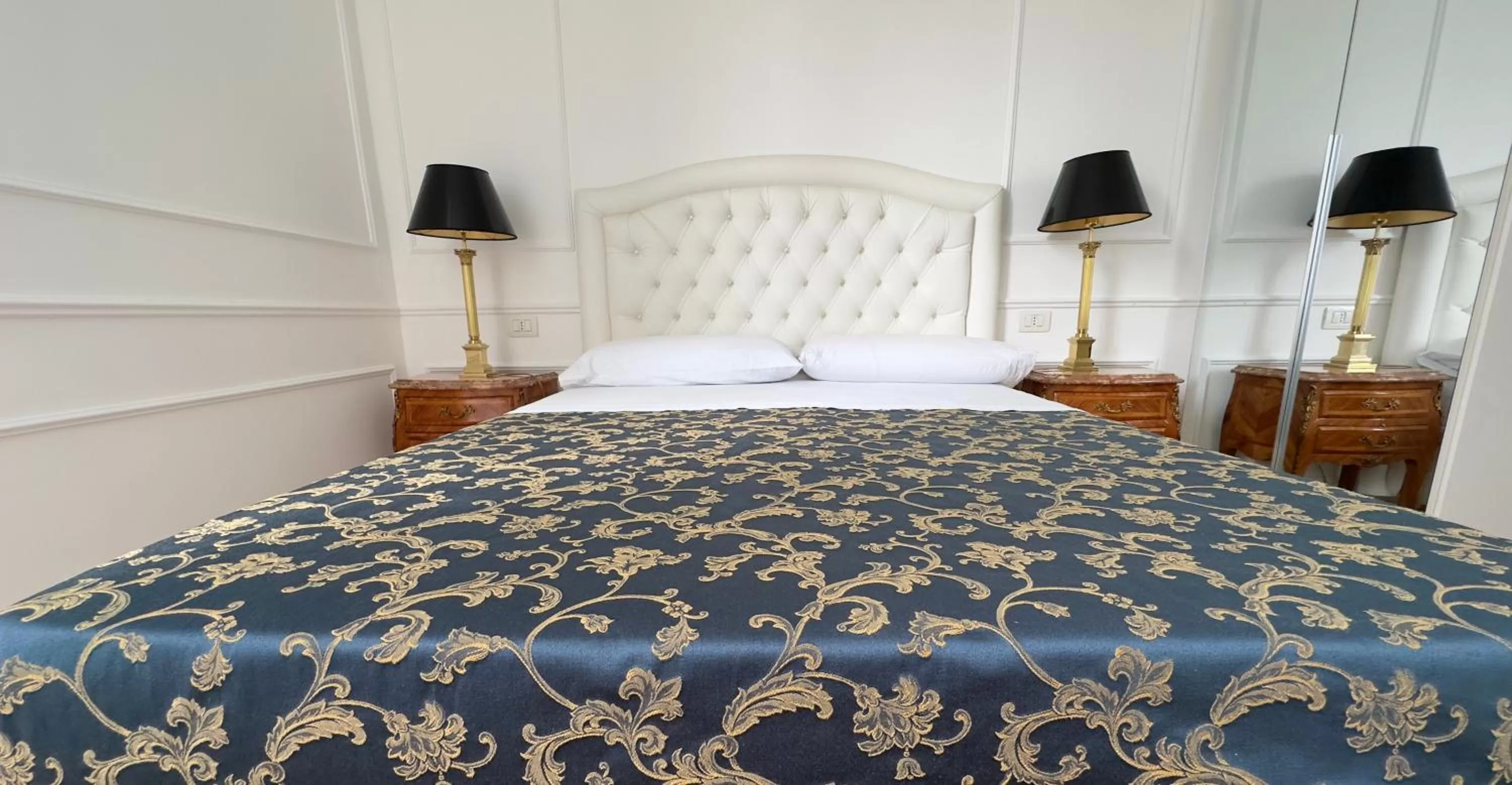 Bed in Bed And Breakfast King Plaza