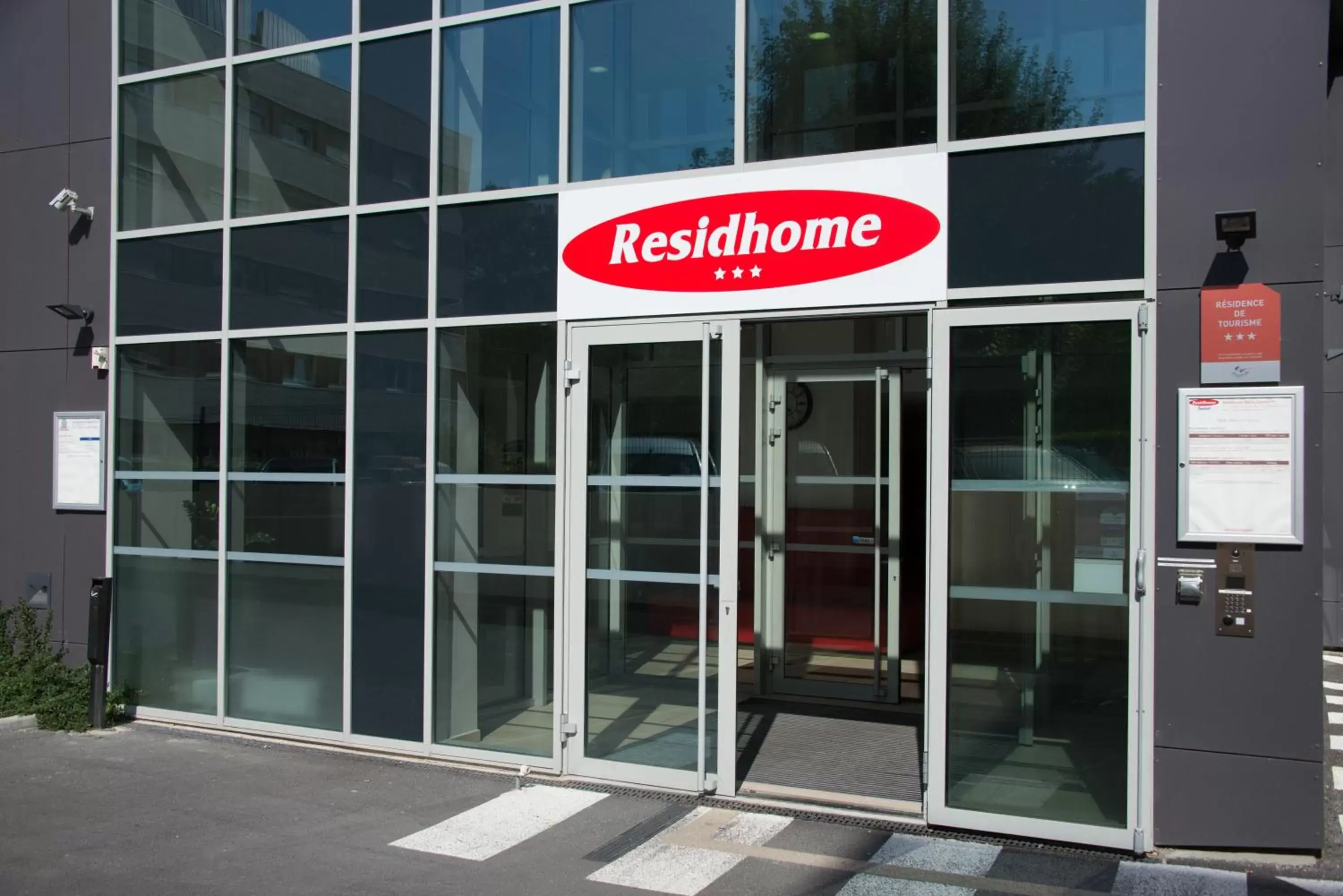 Facade/entrance in Residhome Reims Centre