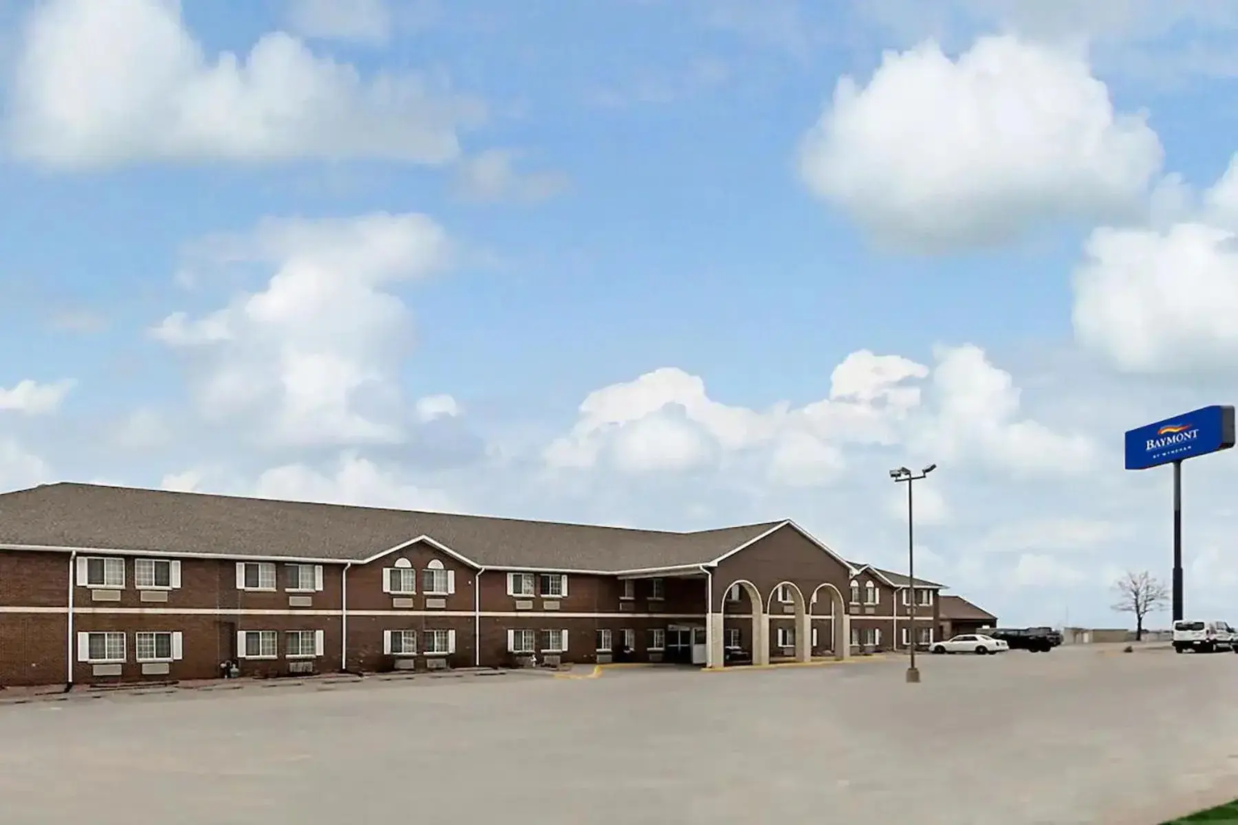Property Building in Baymont by Wyndham Omaha SW Property Building in Baymont by Wyndham Omaha SW