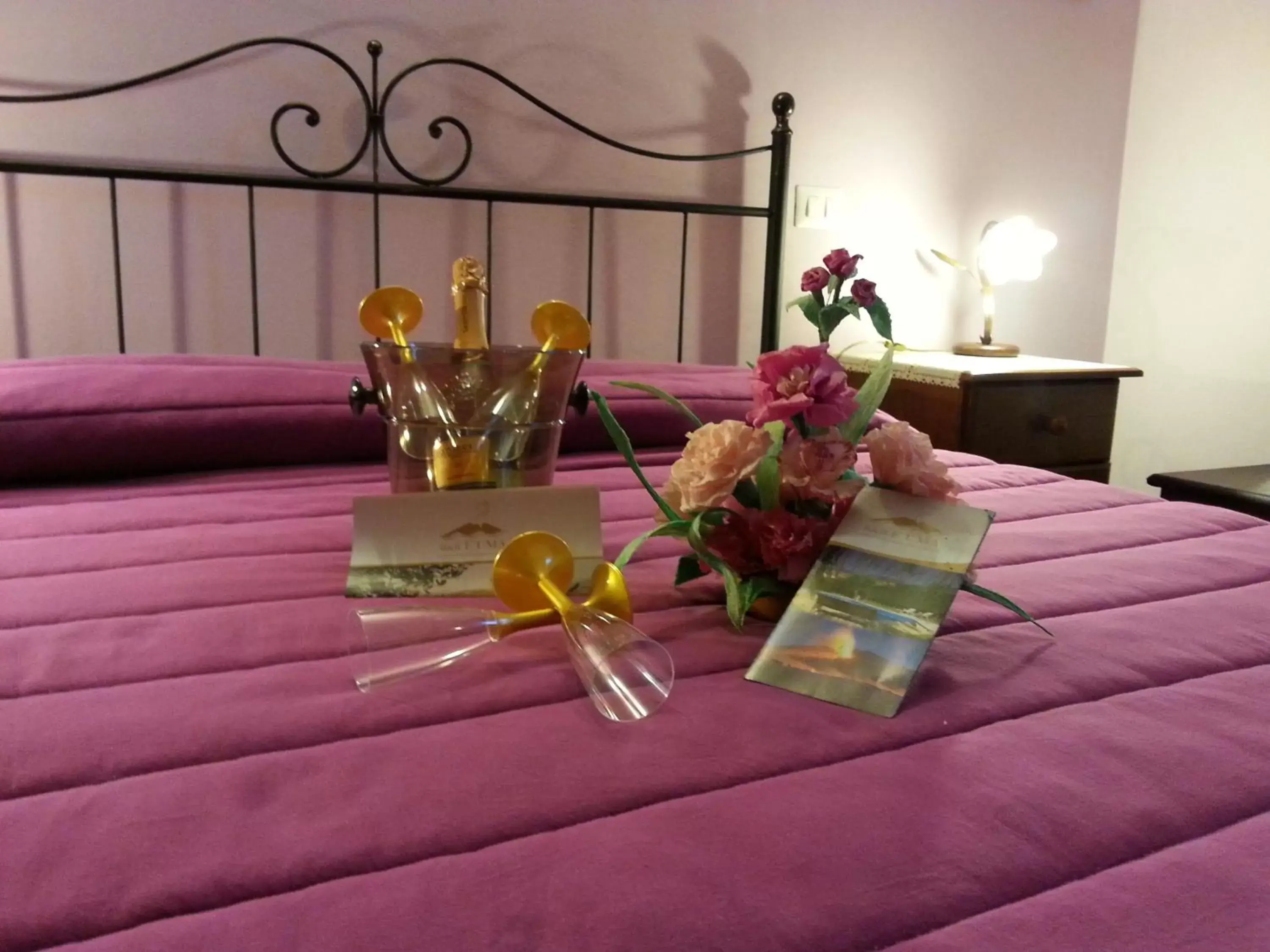 Bedroom, Restaurant/Places to Eat in Etma