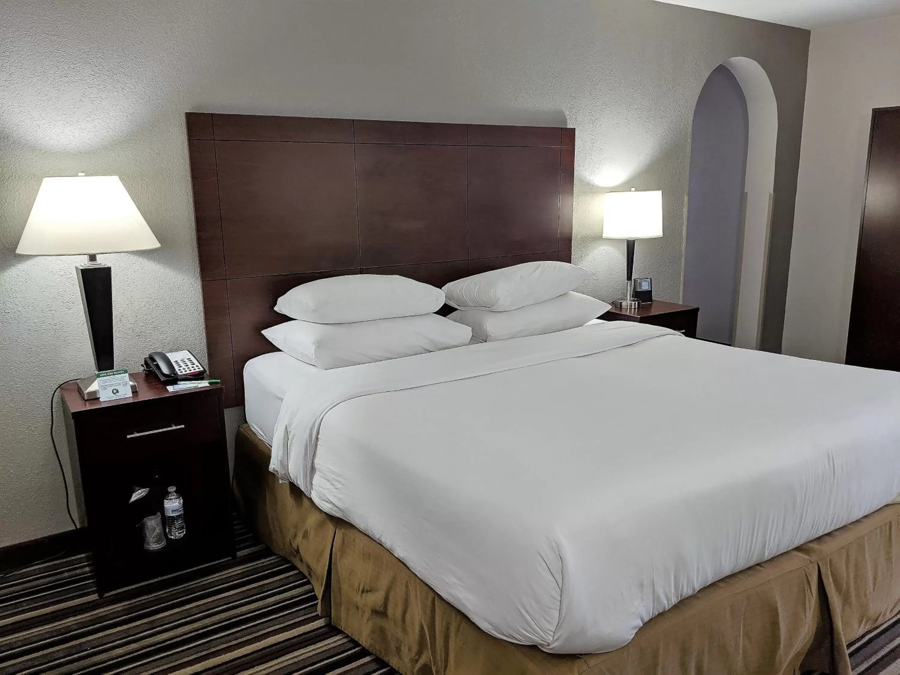 Bed in Wyndham Garden Charlotte Airport Southeast