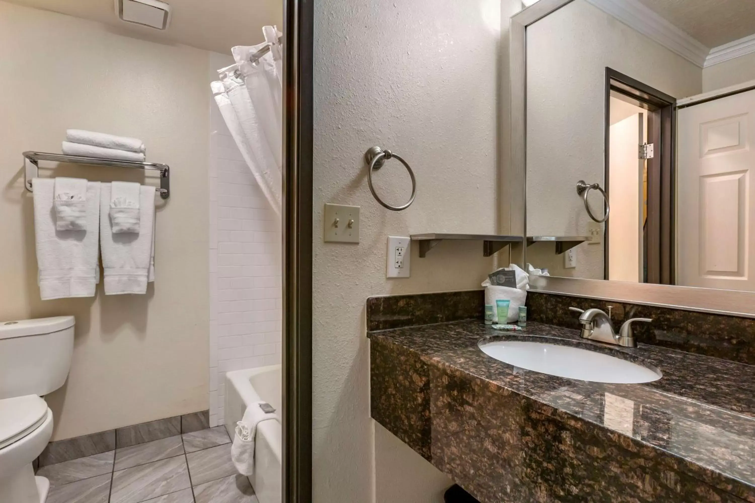 Bathroom in Best Western Airport Albuquerque InnSuites Hotel & Suites