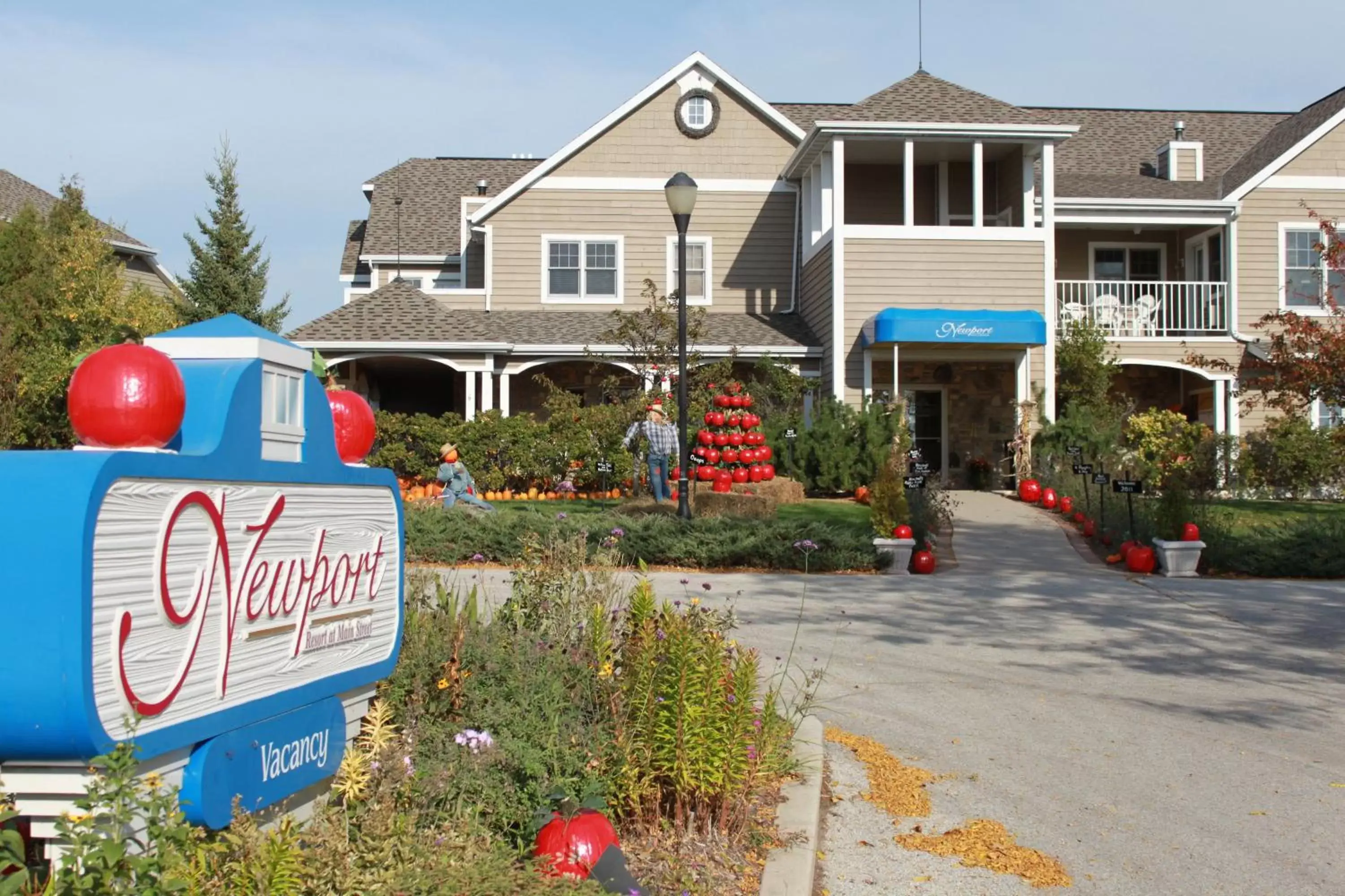 Facade/entrance, Property Building in Newport Resort