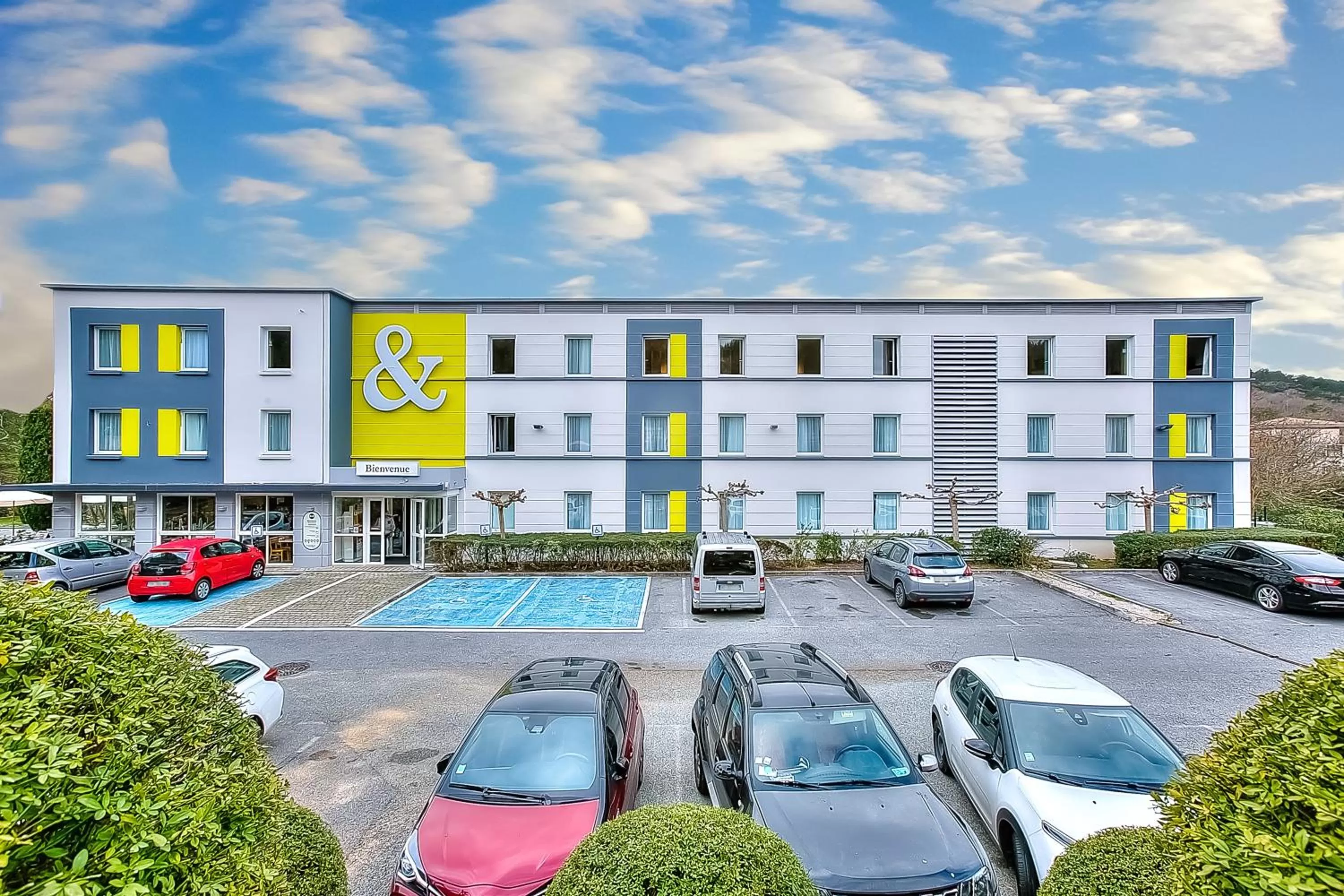 Facade/entrance in B&B HOTEL Antibes Sophia Antipolis