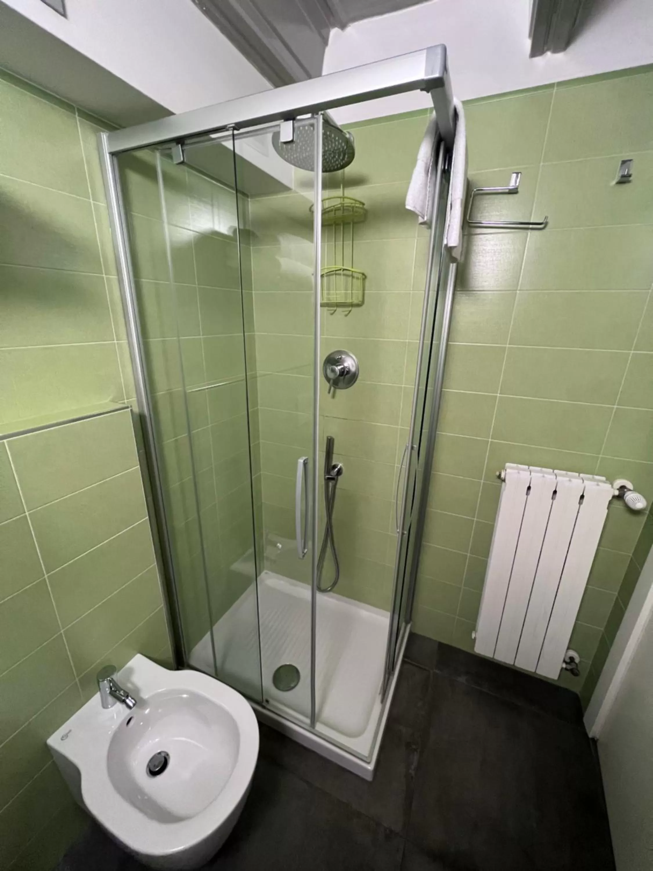 Shower in Residence Star