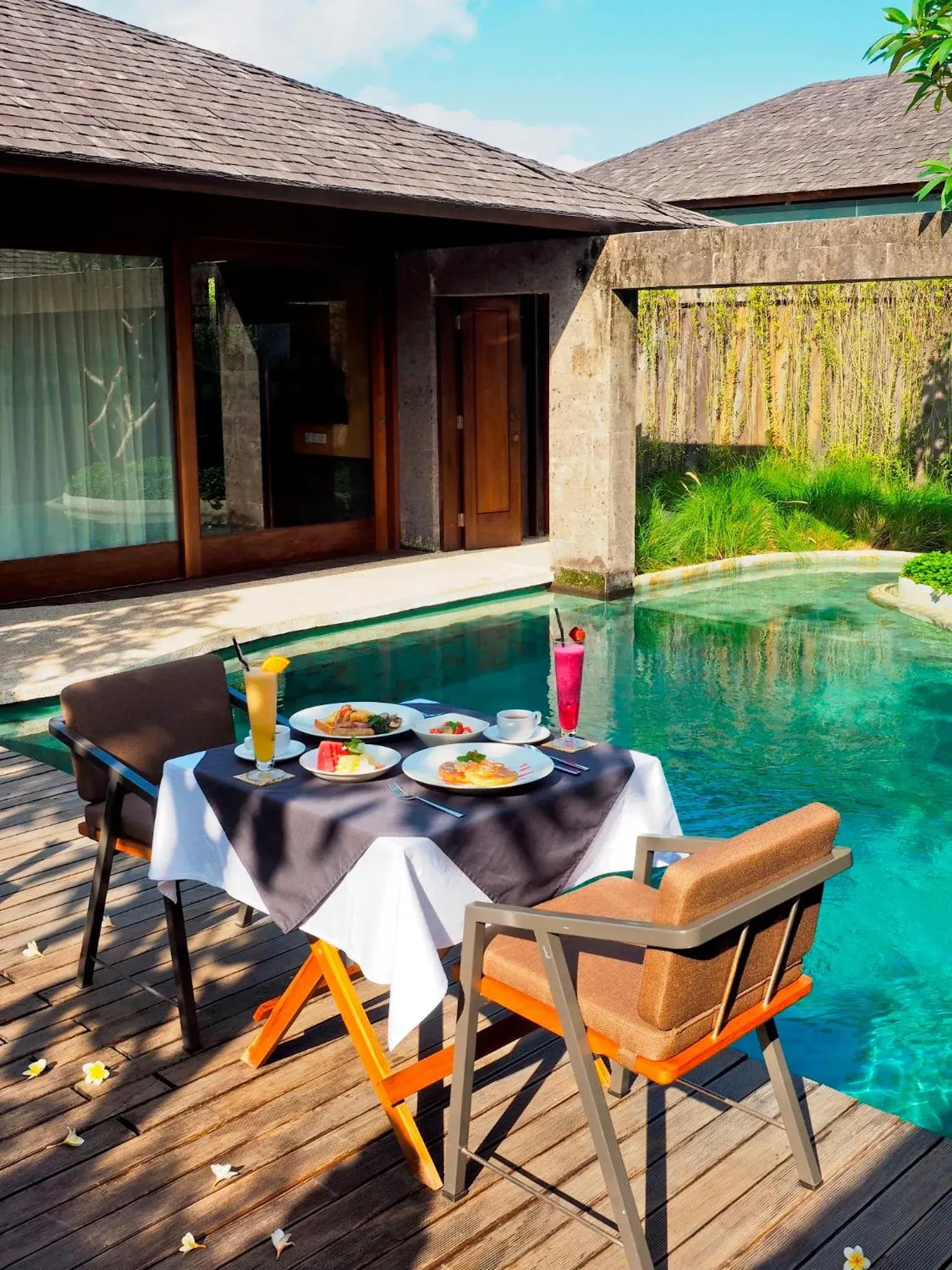 Dining area in The Santai by LifestyleRetreats